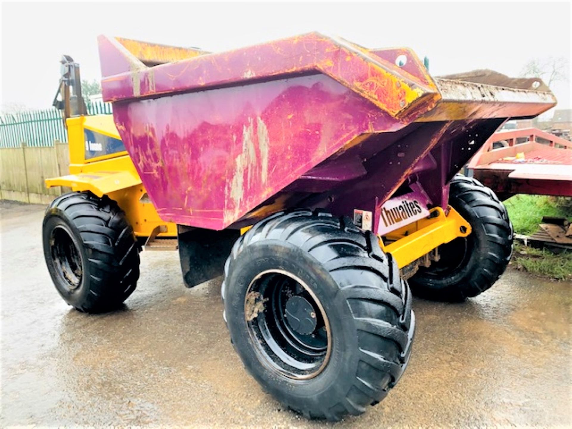 THWAITES MACH 690 9 TON STRAIGHT TIP DUMPER, YEAR 2015, 924 HOURS, ORANGE & GREEN BEACON, CE MARKED - Image 5 of 11