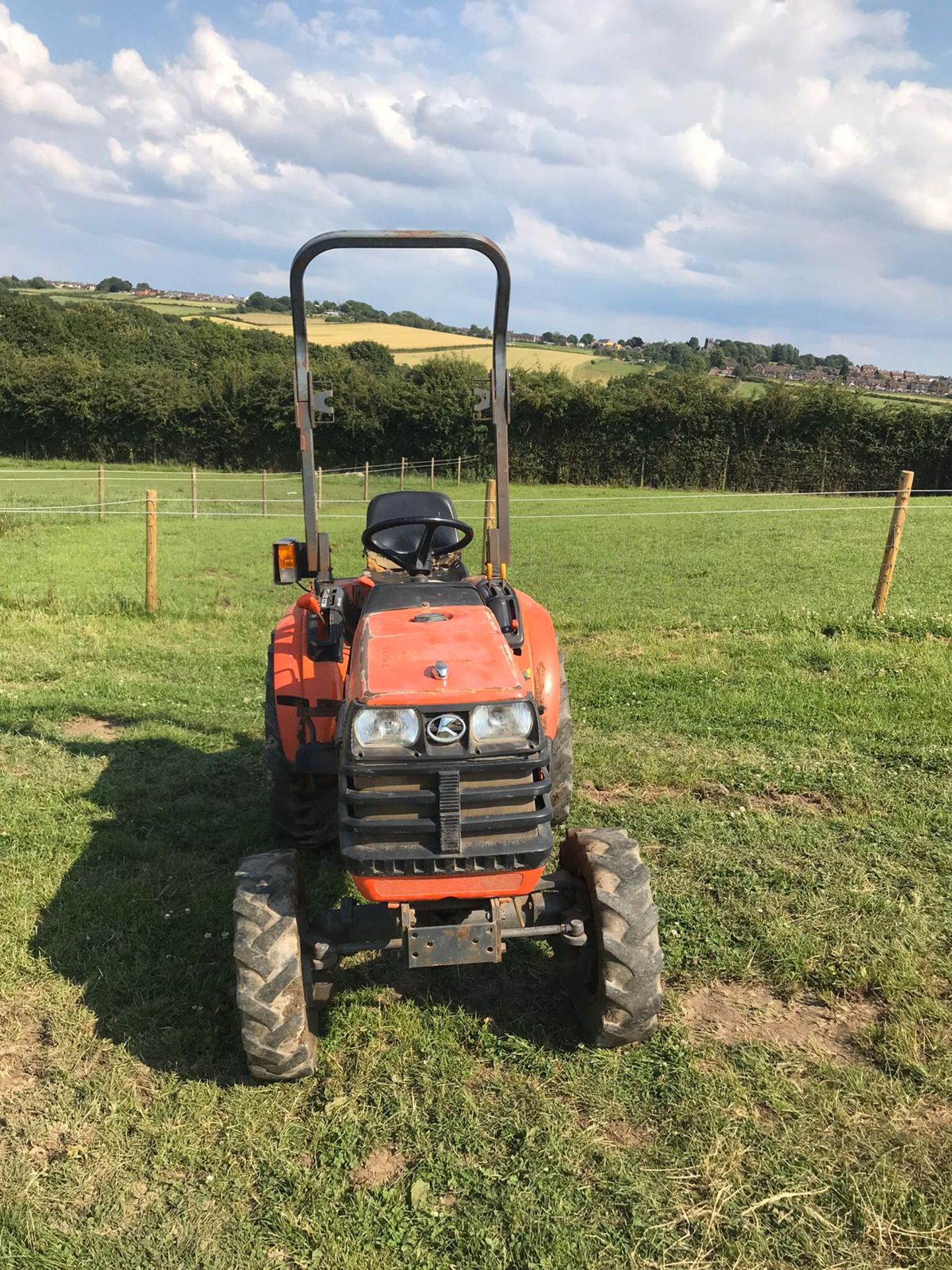 KUBOTA B2110 COMPACT TRACTOR, RUNS AND DRIVES, DOES WHAT IT SHOULD *PLUS VAT* - Image 4 of 4