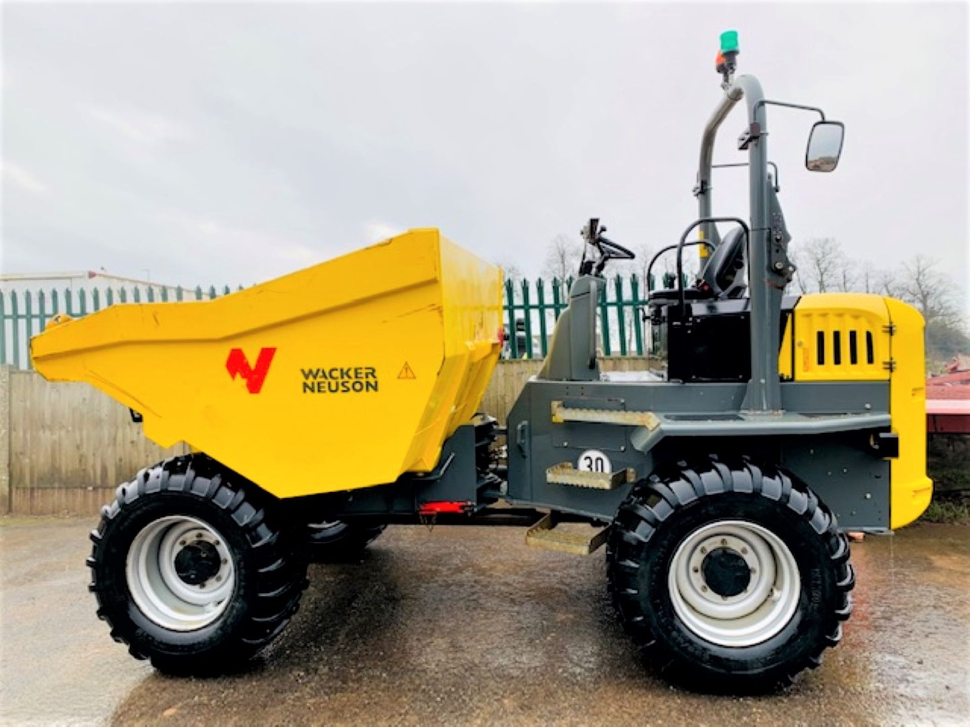 WACKER NEUSON DW90 STRAIGHT TIP DUMPER, YEAR 2017, 882 HOURS, FORWARD CAMERA, CE MARKED *PLUS VAT*