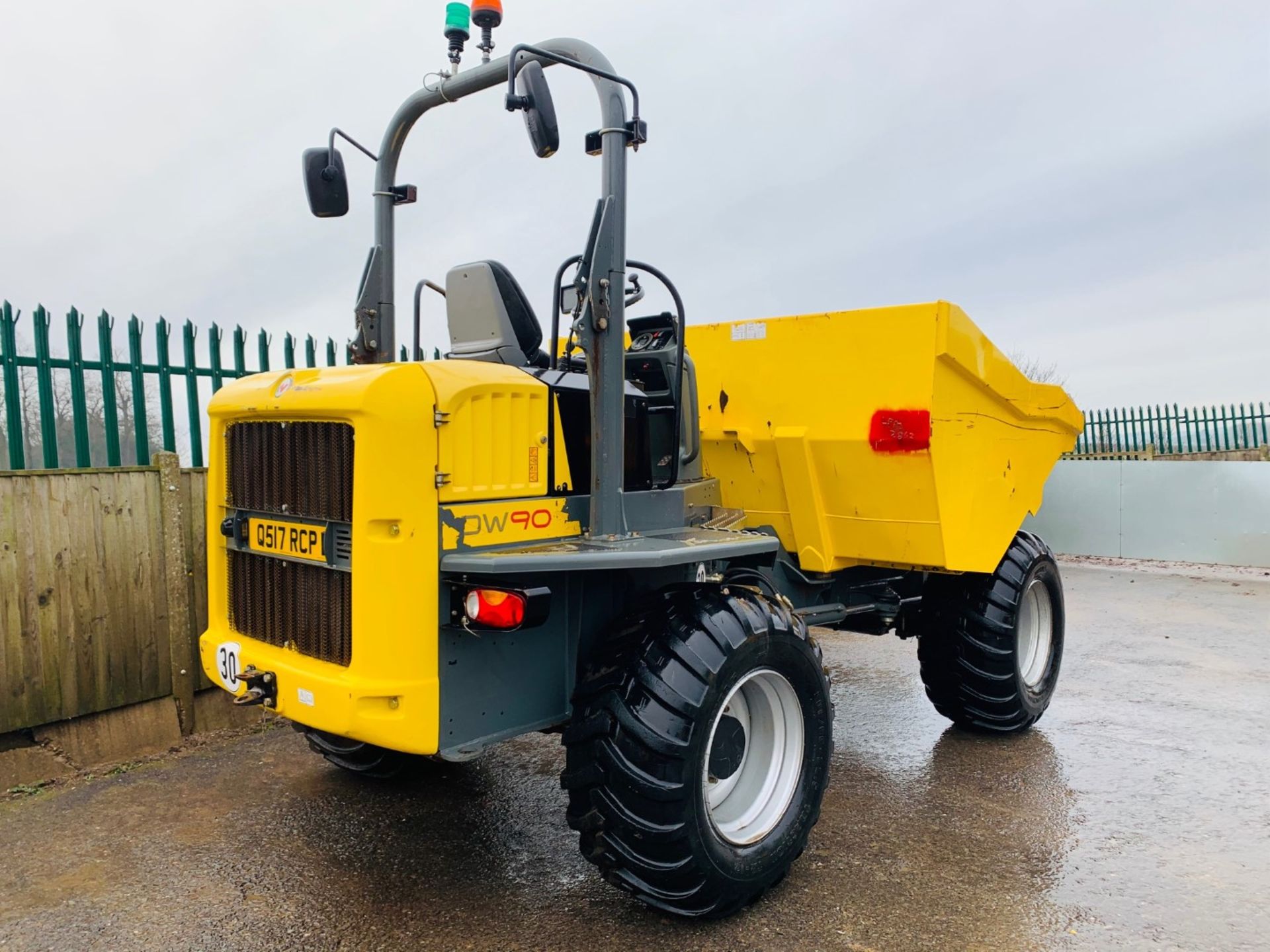 WACKER NEUSON DW90 STRAIGHT TIP DUMPER, YEAR 2017, 882 HOURS, FORWARD CAMERA, CE MARKED *PLUS VAT* - Image 4 of 11