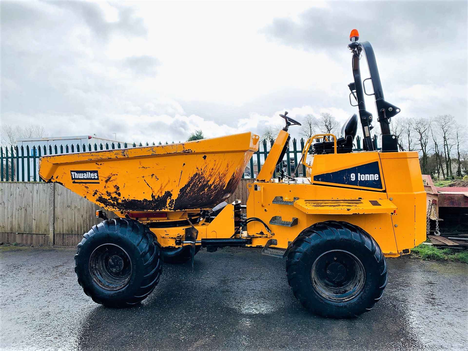 THWAITES 9 TONNE SWIVEL DUMPER, YEAR 2015, 1618 HOURS, ORANGE BEACON, CE MARKED *PLUS VAT*