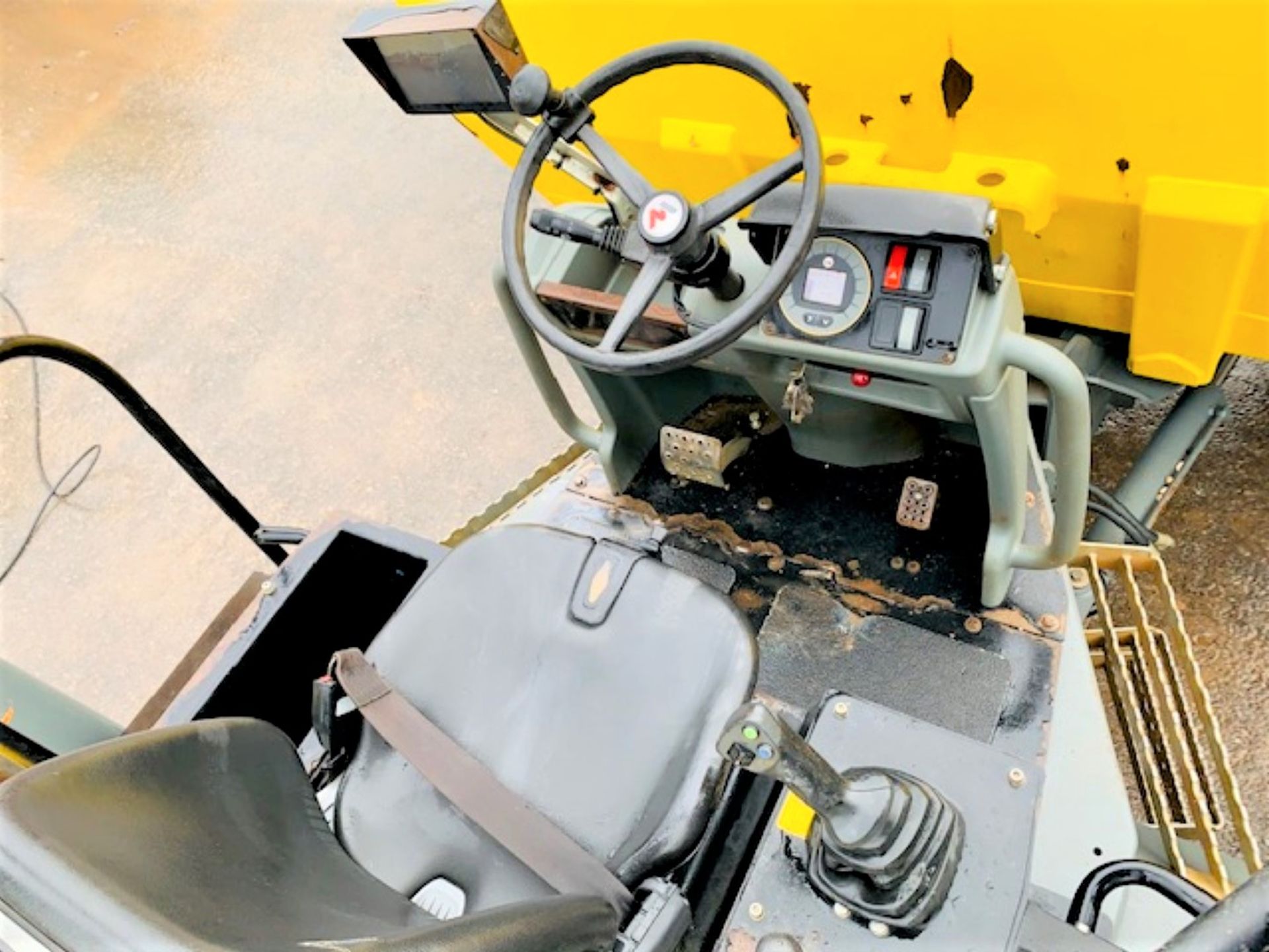 WACKER NEUSON DW90 STRAIGHT TIP DUMPER, YEAR 2017, 882 HOURS, FORWARD CAMERA, CE MARKED *PLUS VAT* - Image 9 of 11