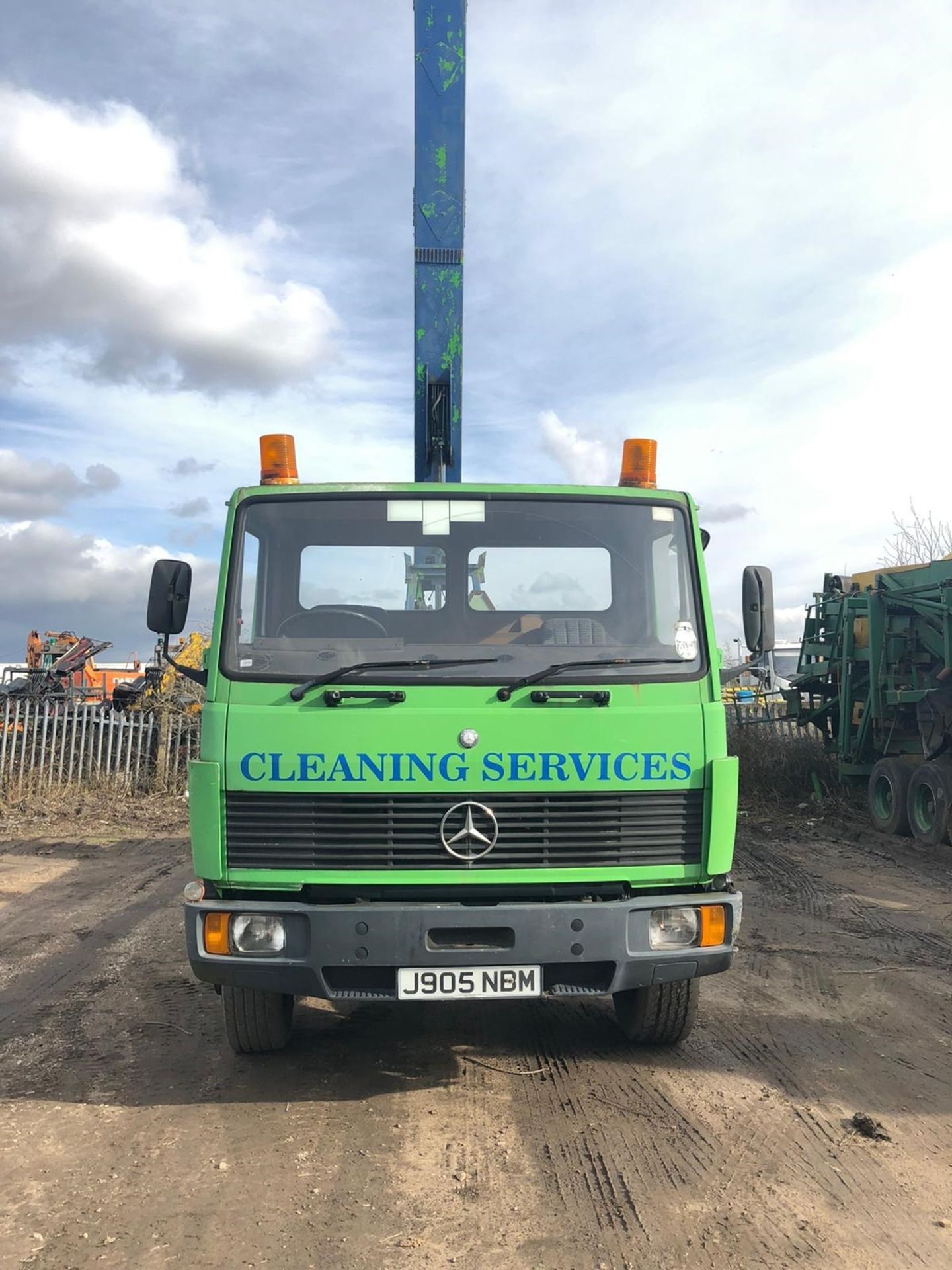 1991/J REG MERCEDES WOERTH MEDIUM CVS 1314-13 SCISSOR LIFT TWIN WHEEL LORRY *PLUS VAT* - Image 2 of 10