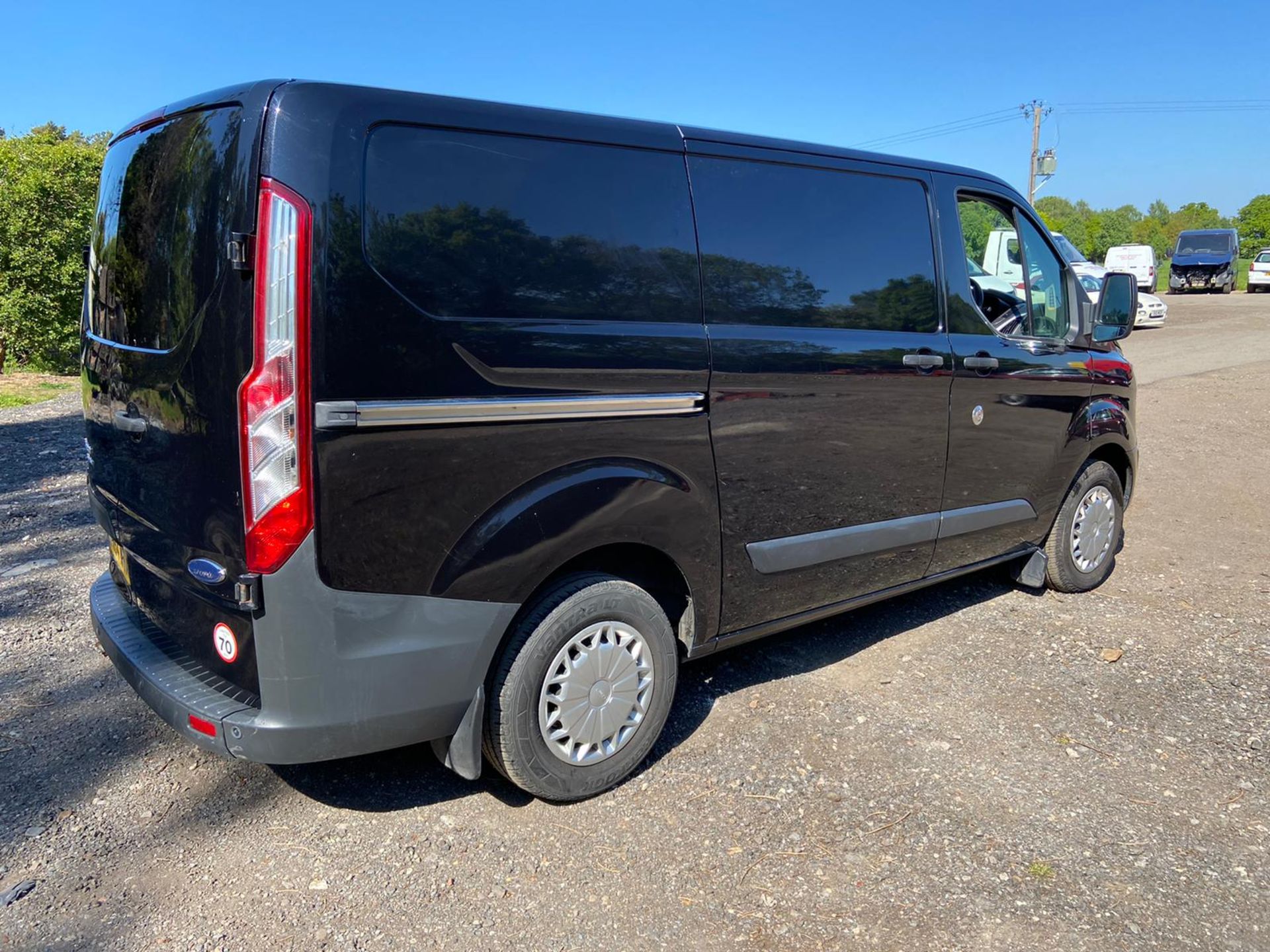 2015/64 REG FORD TRANSIT CUSTOM 270 TREND ETE 2.2 DIESEL PANEL VAN, SHOWING 0 FORMER KEEPERS - Image 7 of 13