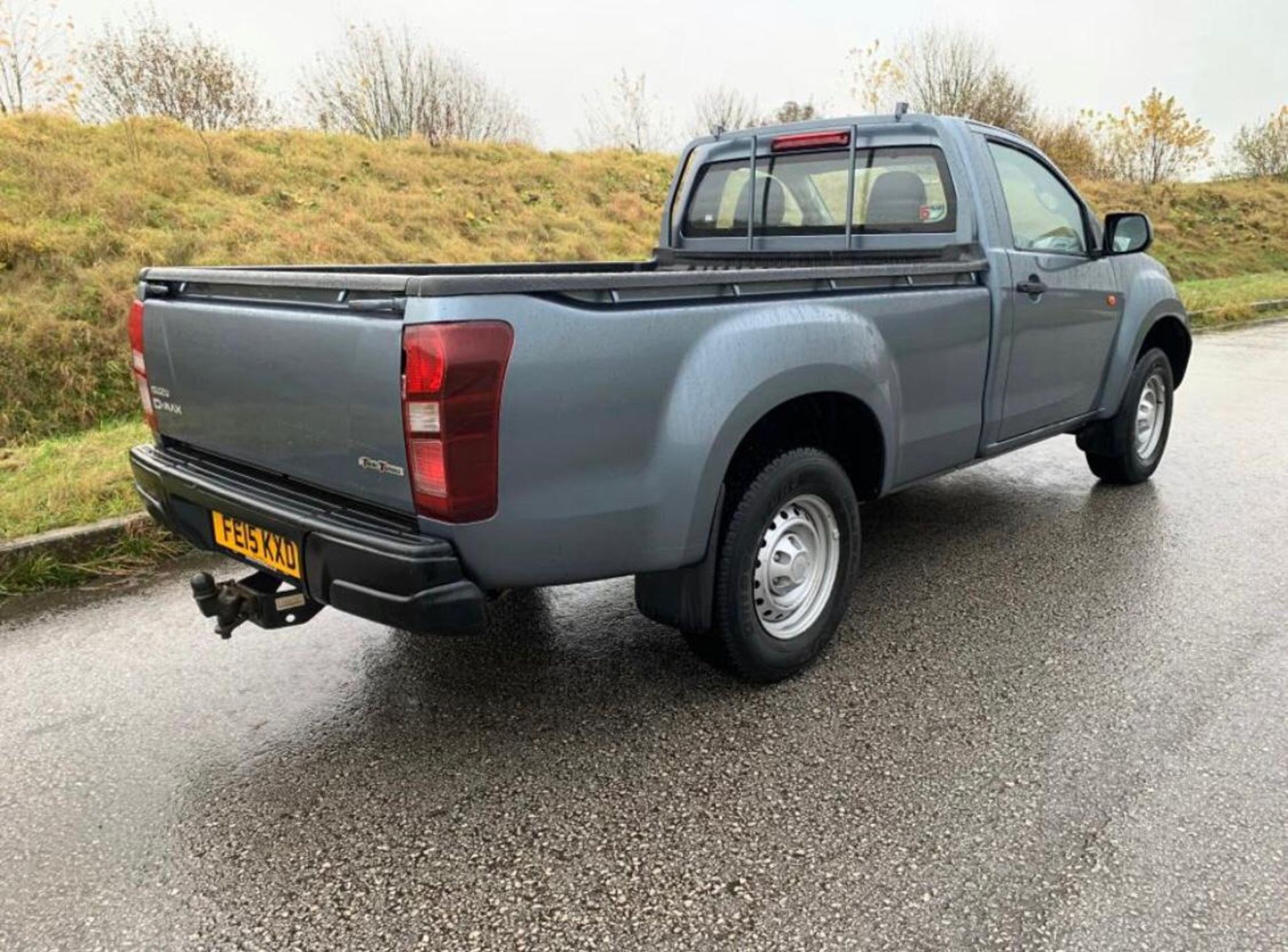 2015/15 REG ISUZU D-MAX S/C TWIN TURBO 4X4 TD 2.5 DIESEL PICK-UP, SHOWING 0 FORMER KEEPERS *NO VAT* - Image 5 of 10