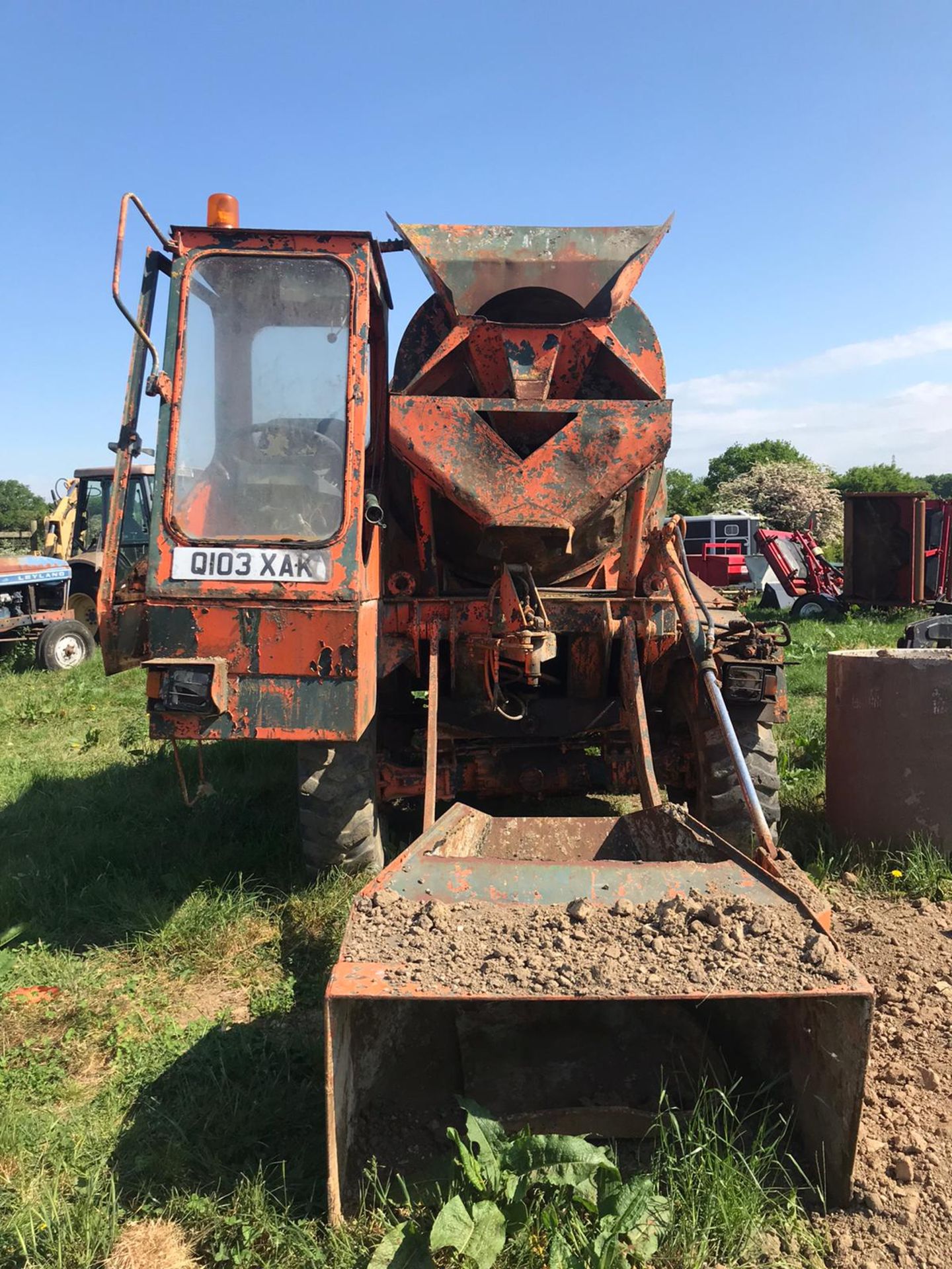 1993 ULTRANAZZ SELF LOADING CONCRETE MIXER, RUNS AND DRIVES *PLUS VAT* - Image 3 of 4