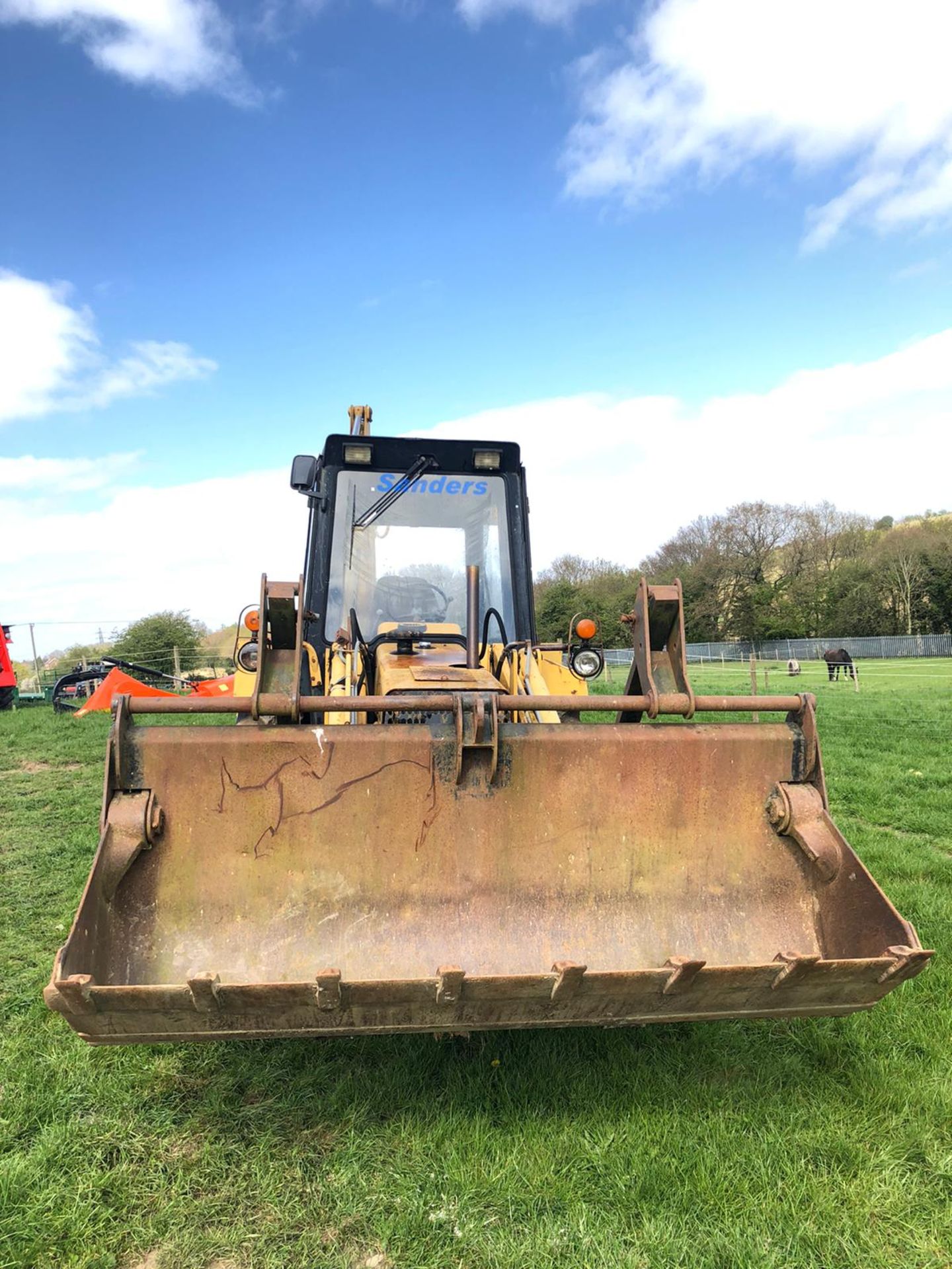 FORD 655 WHEELED DIGGER FRONT LOADER BACKHOE, RUNS, DRIVES AND WORKS *PLUS VAT* - Image 7 of 7