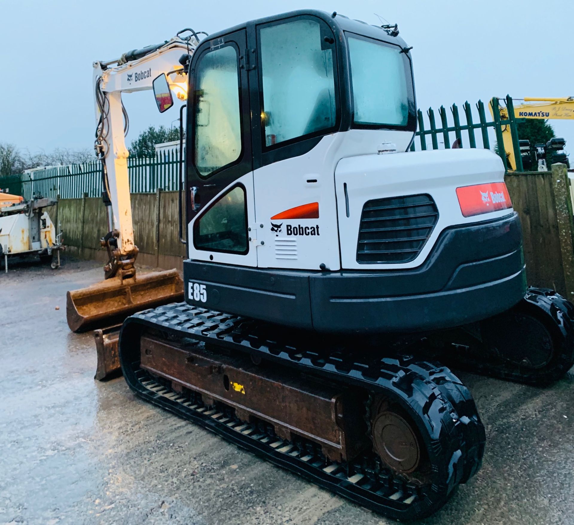 BOBCAT E85 RUBBER TRACKED CRAWLER DIGGER / EXCAVATOR, YEAR 2014, 3637 HOURS, AIR CON, CE MARKED - Image 2 of 13