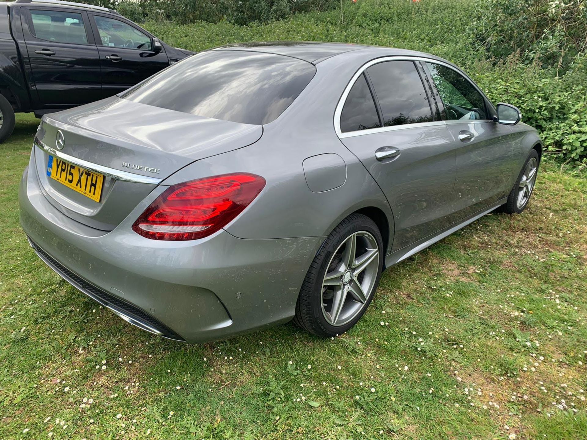 2015/15 REG MERCEDES-BENZ C220 AMG LINE PREMIUM BLUETEC 2.2 DIESEL 7 SPEED AUTOMATIC *NO VAT* - Image 8 of 26