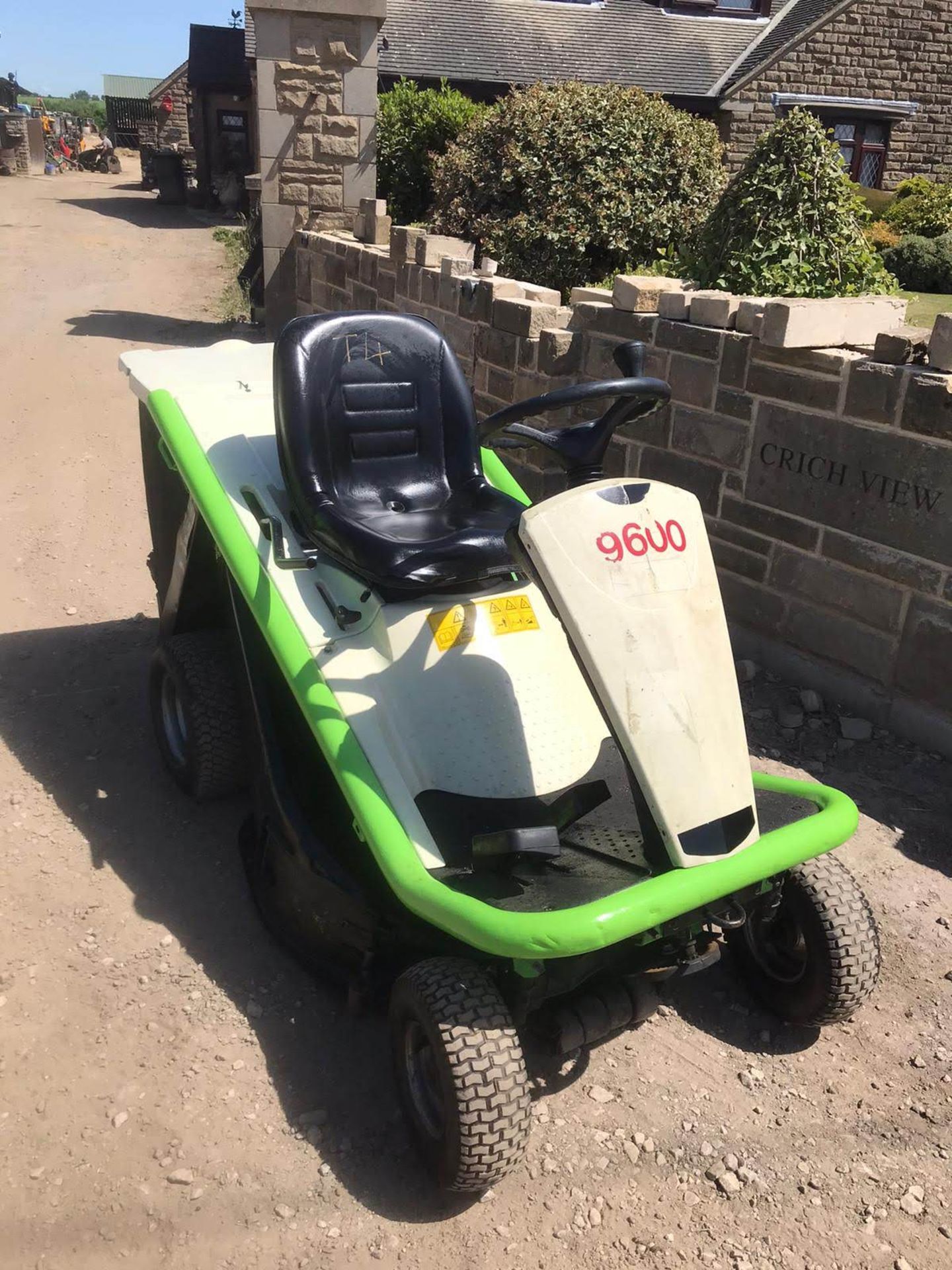 ETESIA HYDRO 80 RIDE ON LAWN MOWER, RUNS, DRIVES AND CUTS *NO VAT*