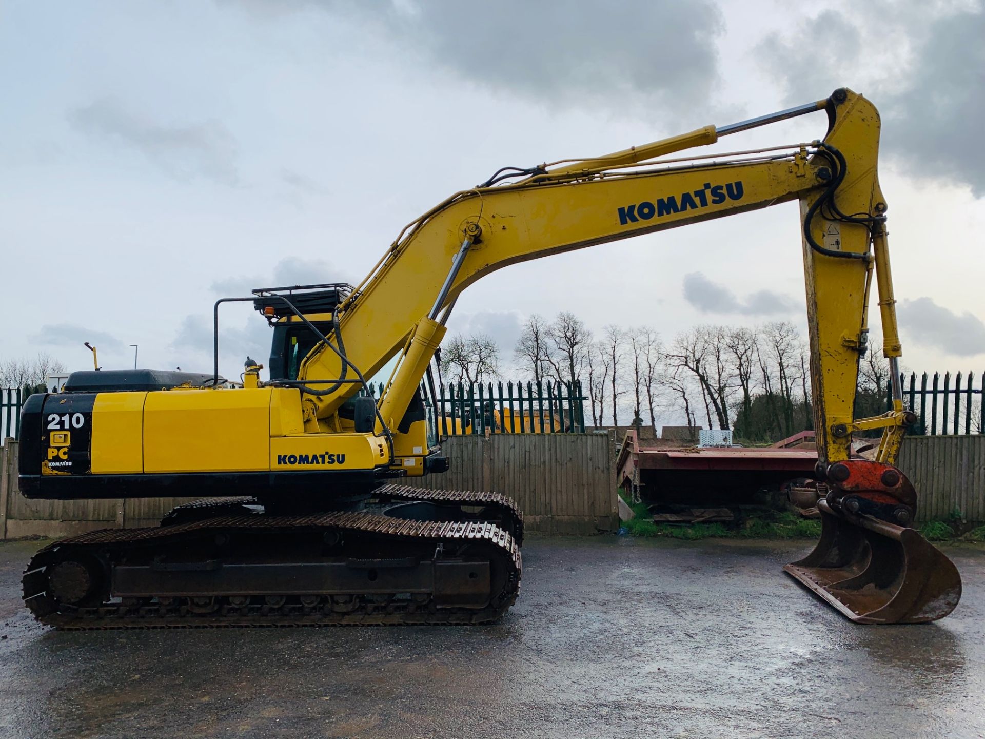 KOMATSU PC210LC-7K STEEL TRACKED CRAWLER DIGGER / EXCAVATOR, YEAR 2004, NEW TRACKS, NEW ENGINE - Image 10 of 24