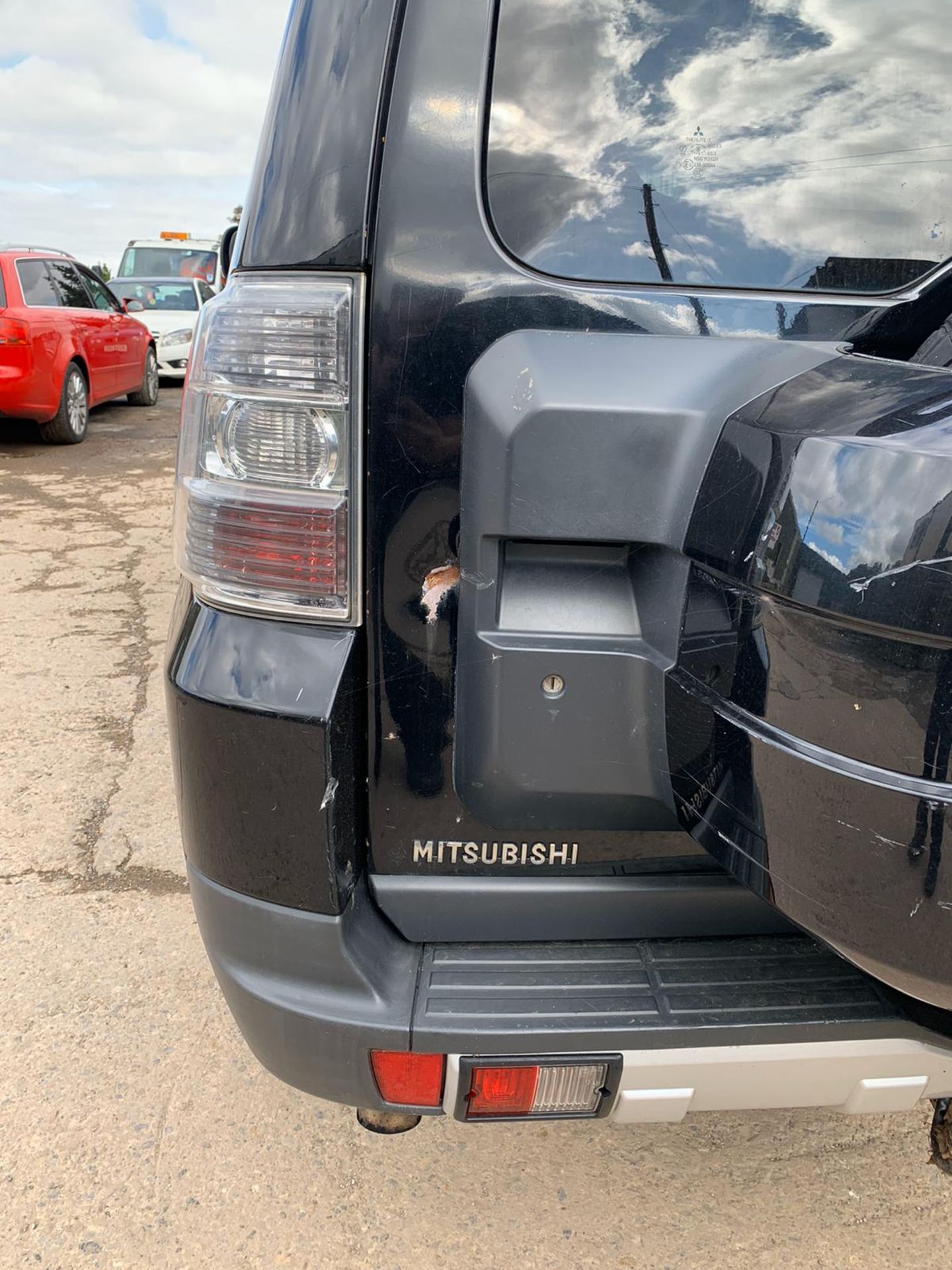 2007/07 REG MITSUBISHI SHOGUN WARRIOR DI-D LWB AUTOMATIC 7 SEATER BLACK, SHOWING 1 FORMER KEEPER - Image 8 of 11