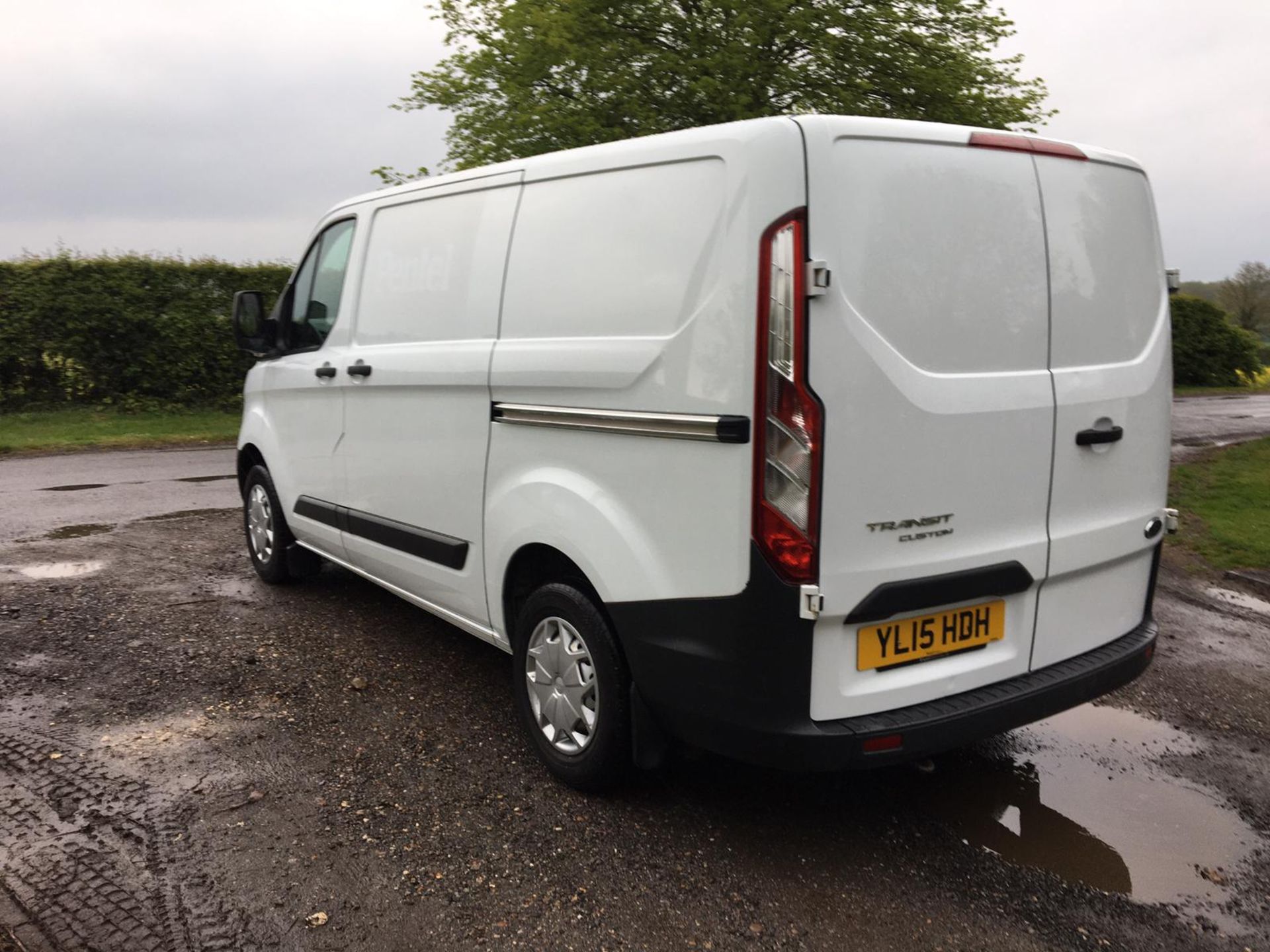 2015/15 REG FORD TRANSIT CUSTOM 290 ECO-TECH 2.2 DIESEL 100 BHP PANEL VAN, SHOWING 0 FORMER KEEPERS - Image 5 of 14