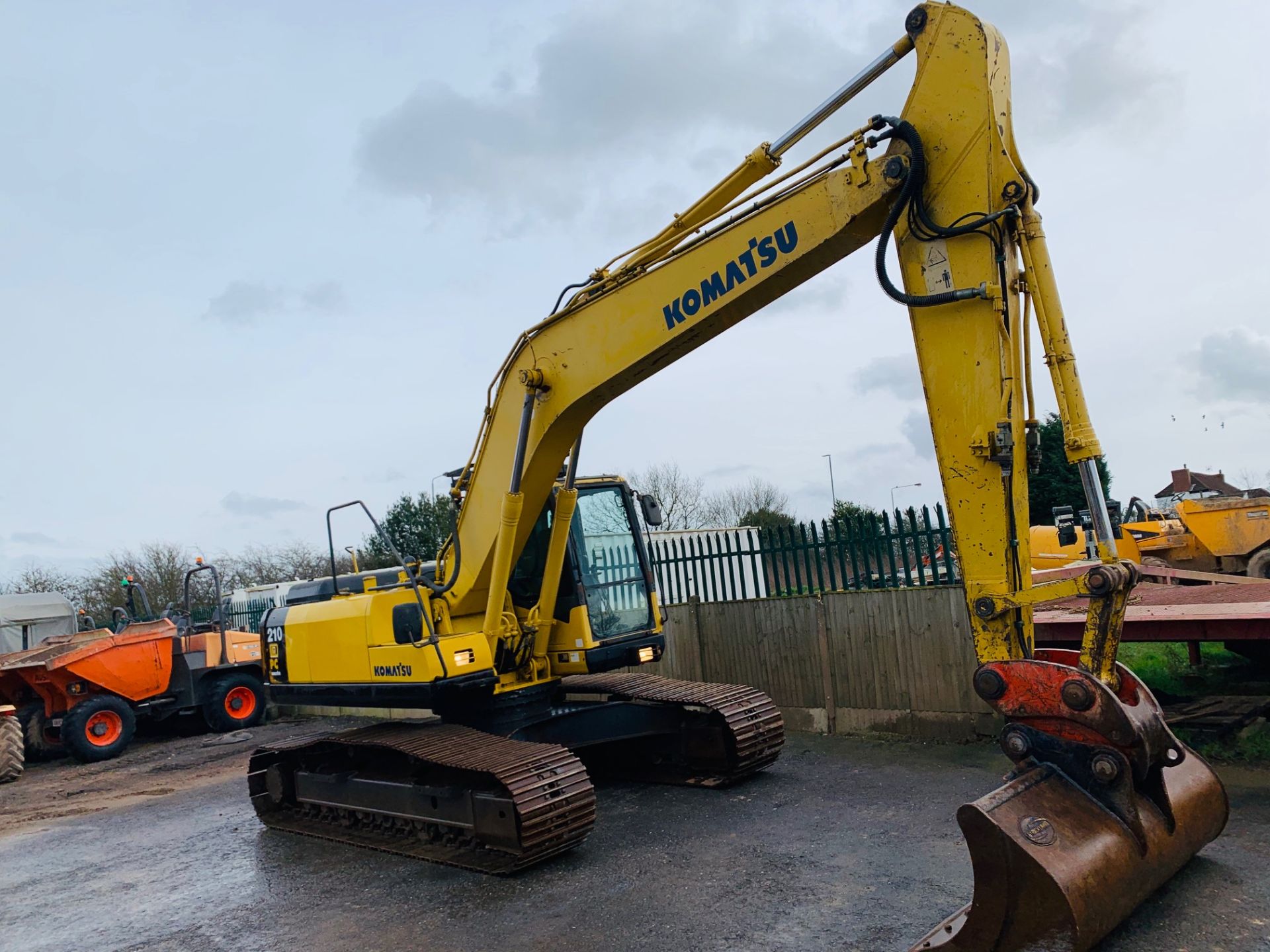 KOMATSU PC210LC-7K STEEL TRACKED CRAWLER DIGGER / EXCAVATOR, YEAR 2004, NEW TRACKS, NEW ENGINE - Image 11 of 24