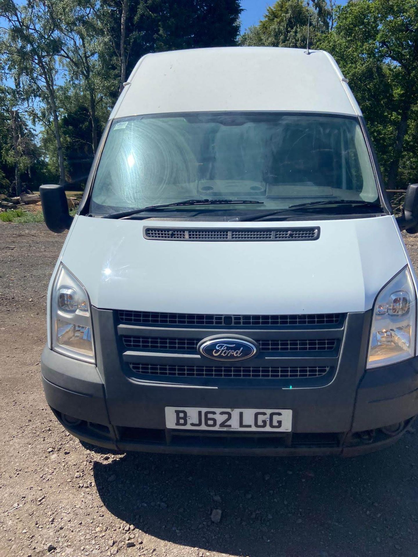 2012/62 REG FORD TRANSIT 125 T350 RWD 2.2 DIESEL WHITE PANEL VAN, SHOWING 1 FORMER KEEPER *NO VAT* - Image 2 of 8