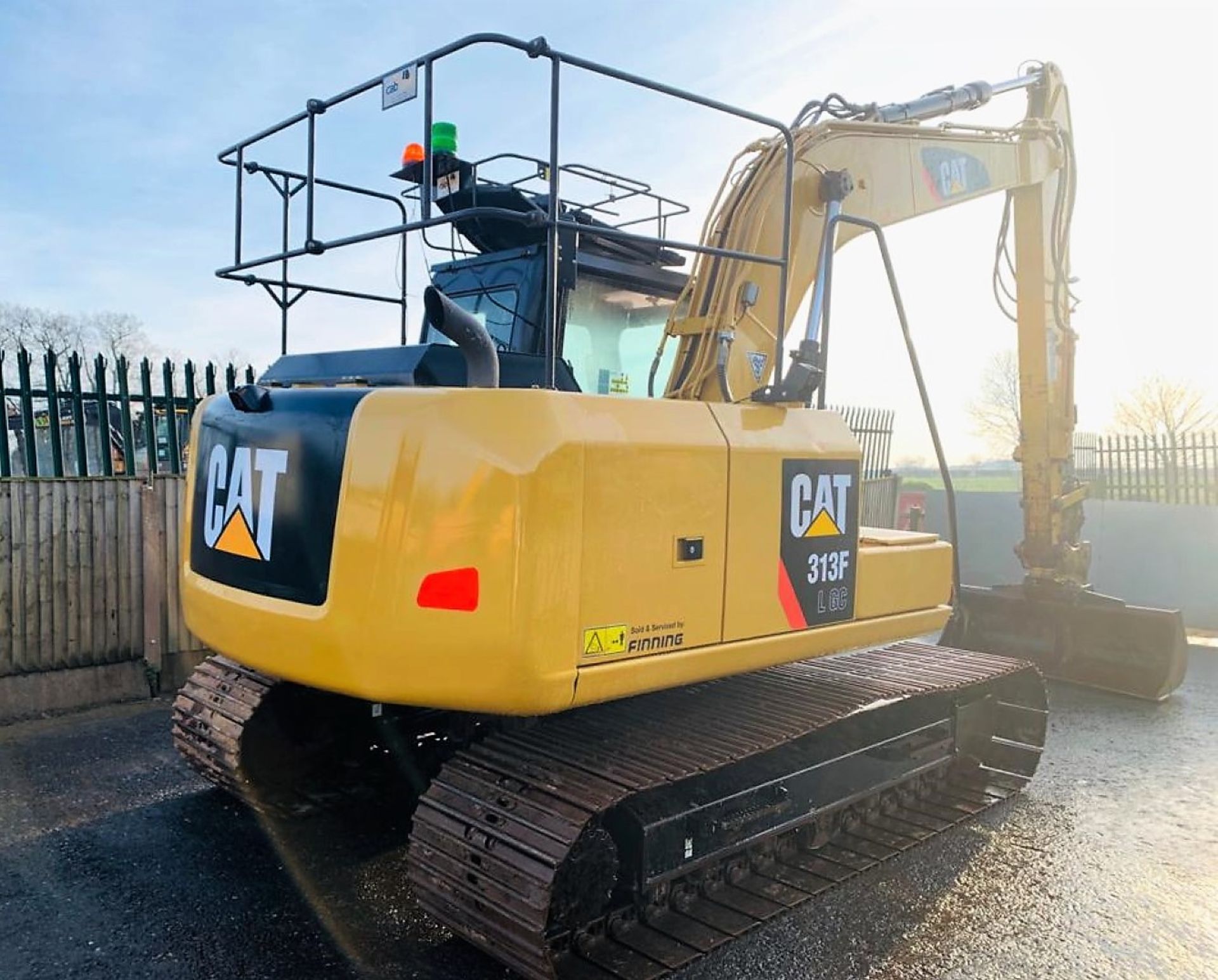 CAT 313 F LGC STEEL TRACKED CRAWLER DIGGER / EXCAVATOR, YEAR 2016, 3445 HOURS, 2 X BUCKETS, AIR CON - Image 4 of 19