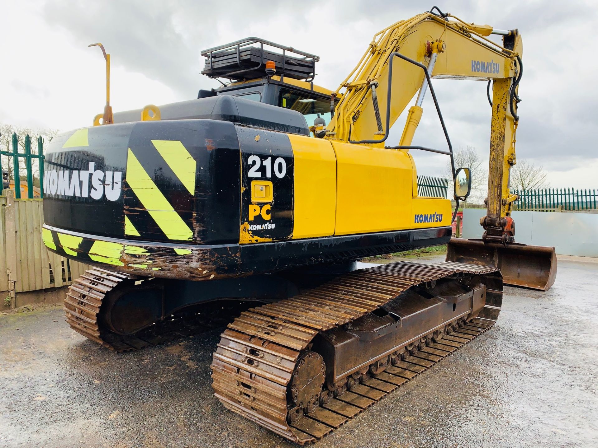 KOMATSU PC210LC-7K STEEL TRACKED CRAWLER DIGGER / EXCAVATOR, YEAR 2004, NEW TRACKS, NEW ENGINE - Image 9 of 24