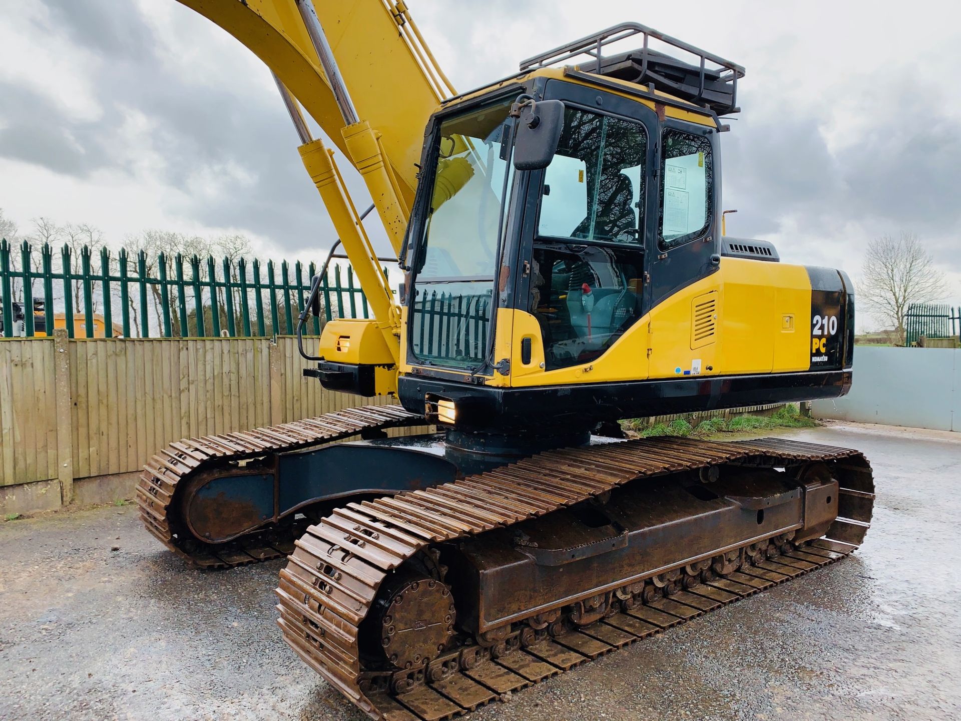 KOMATSU PC210LC-7K STEEL TRACKED CRAWLER DIGGER / EXCAVATOR, YEAR 2004, NEW TRACKS, NEW ENGINE - Image 4 of 24