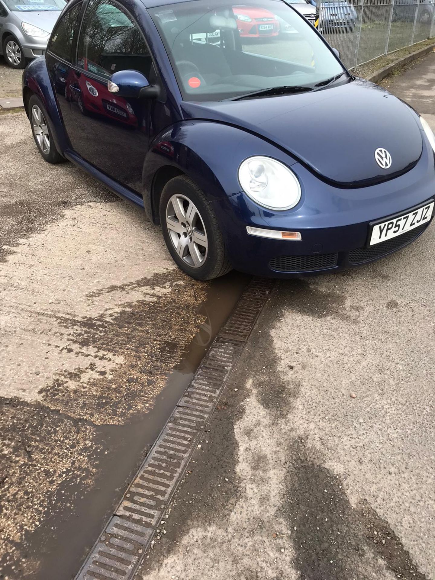 2007/57 REG VOLKSWAGEN BEETLE LUNA 102PS 1.6 PETROL 3DR HATCHBACK, SHOWING 2 FORMER KEEPERS *NO VAT* - Image 2 of 6