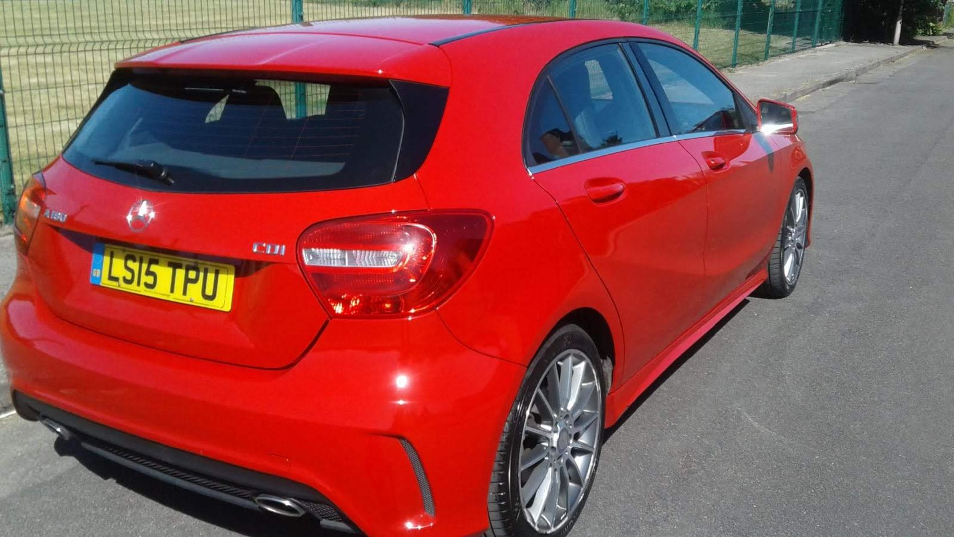 2015/15 REG MERCEDES-BENZ A180 BLUE EFFICIENCY AMG SPORT CDI 1.5 DIESEL, SHOWING 0 FORMER KEEPERS - Image 4 of 15