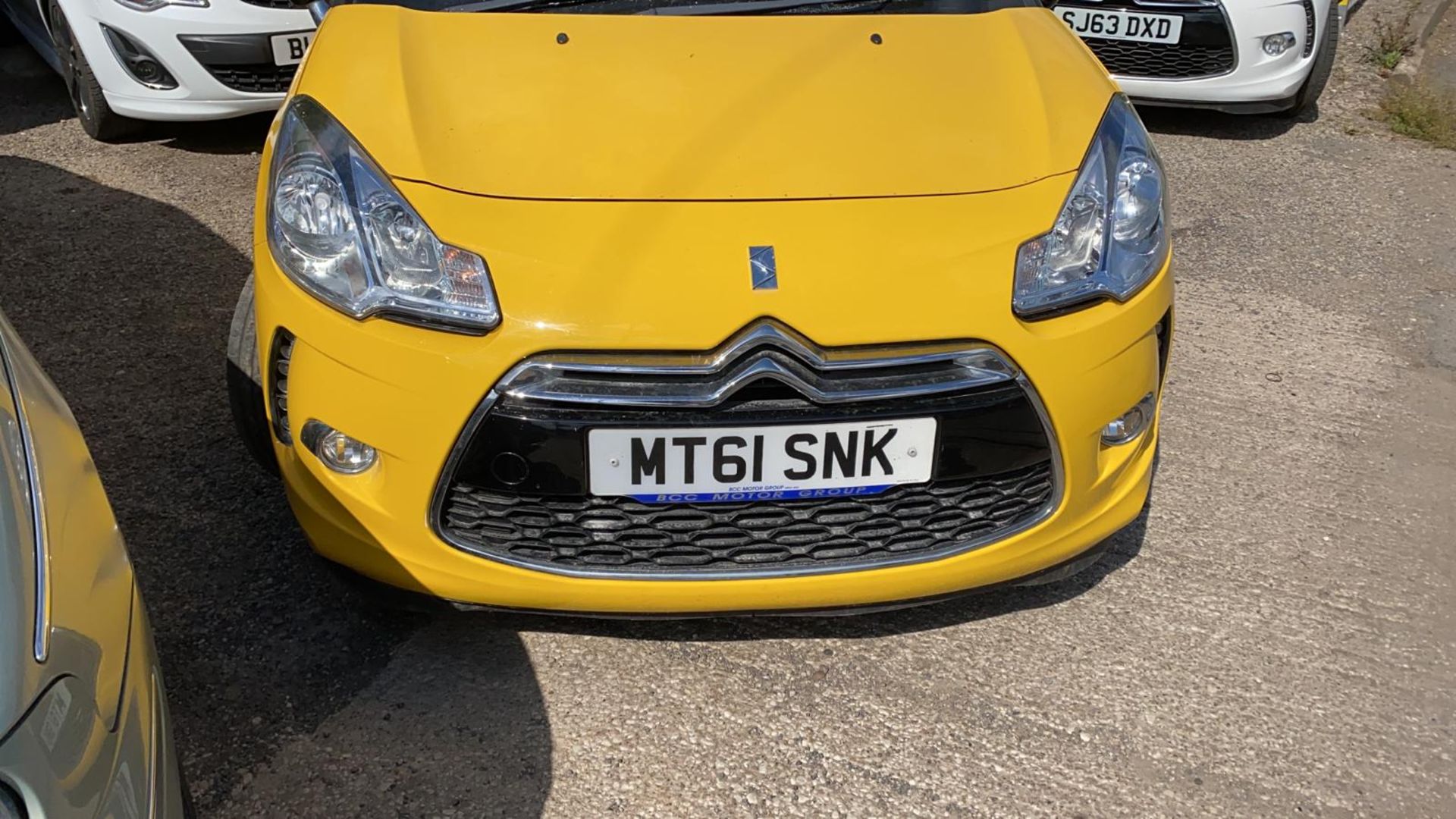 2011/61 REG CITROEN DS3 DSTYLE + E-HDI 1.6 DIESEL 3 DOOR HATCHBACK YELLOW, SHOWING 1 FORMER KEEPER - Image 2 of 6