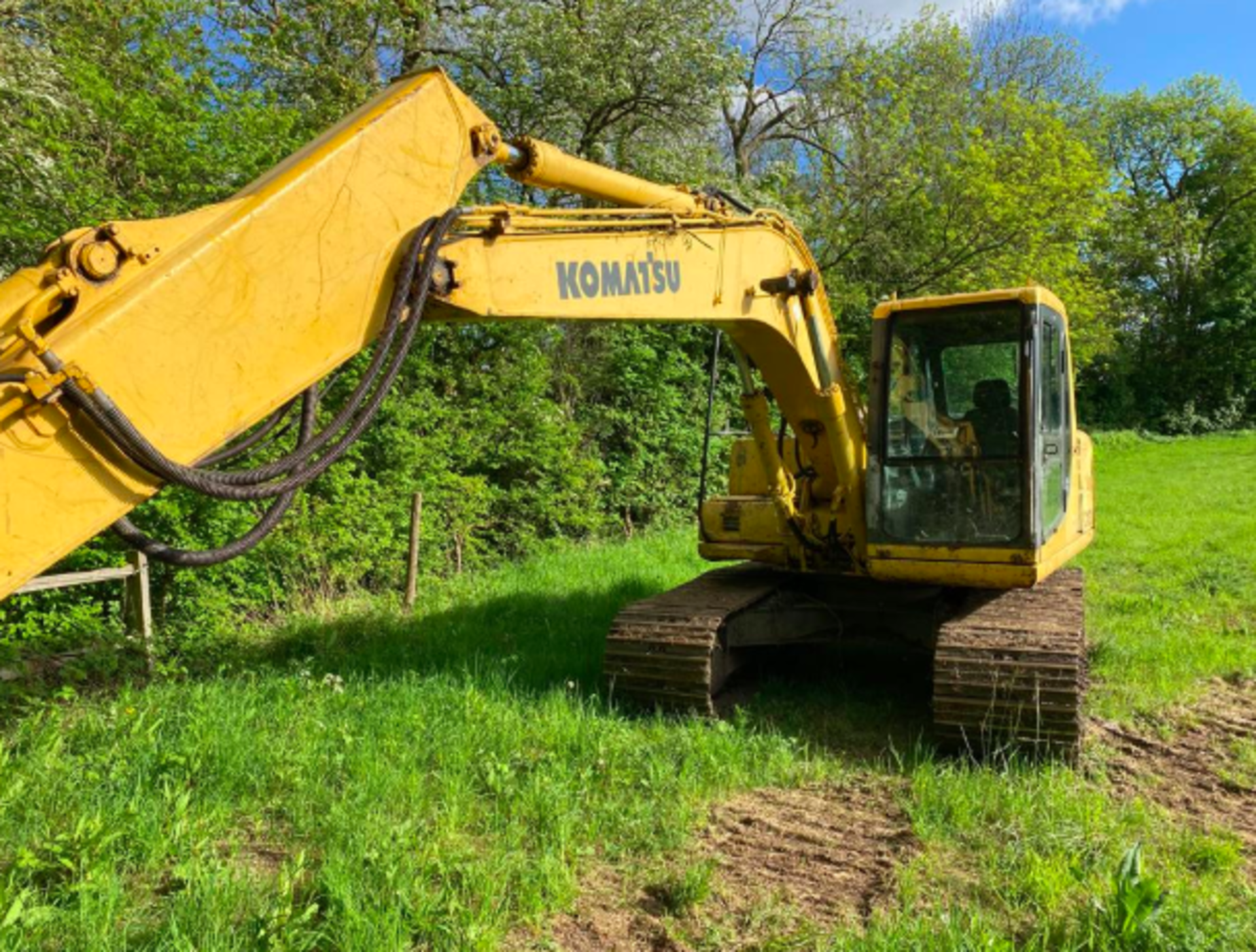 KOMATSU PC130-6 TRACKED CRAWLER EXCAVATOR, 2 X DIGGING BUCKETS, ALL IN WORKING ORDER *PLUS VAT* - Image 2 of 12