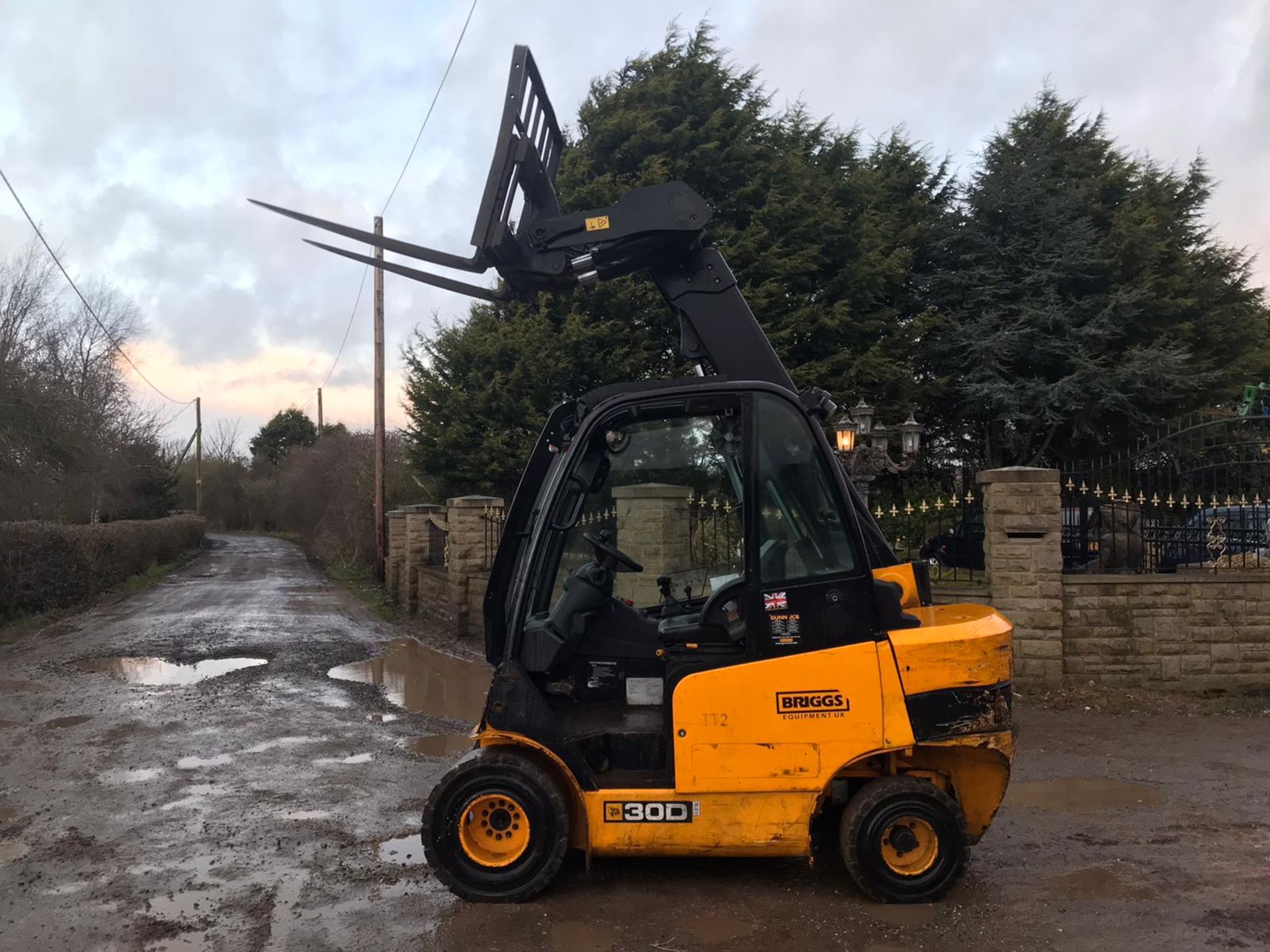 JCB TLT 30 TELETRUK, YEAR 2014, POWER 35.6 KW, WEIGHT 4900 KG, RUNS, WORKS AND LIFTS *PLUS VAT*