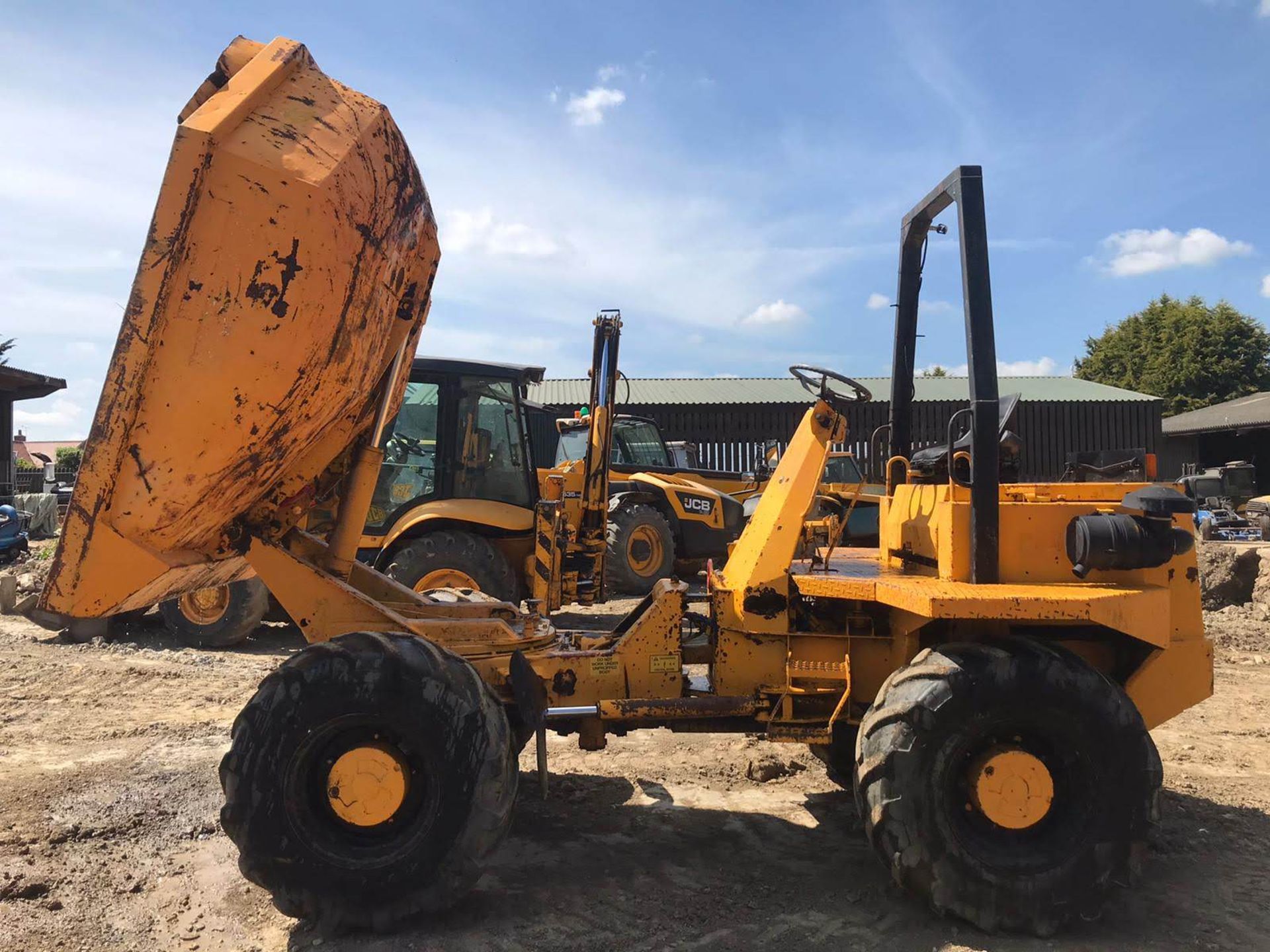 1998 THWAITES 6 TON SWIVEL DUMPER, RUNS, DRIVES, TIPS, SHOWING 501 HOURS *PLUS VAT* - Image 3 of 5