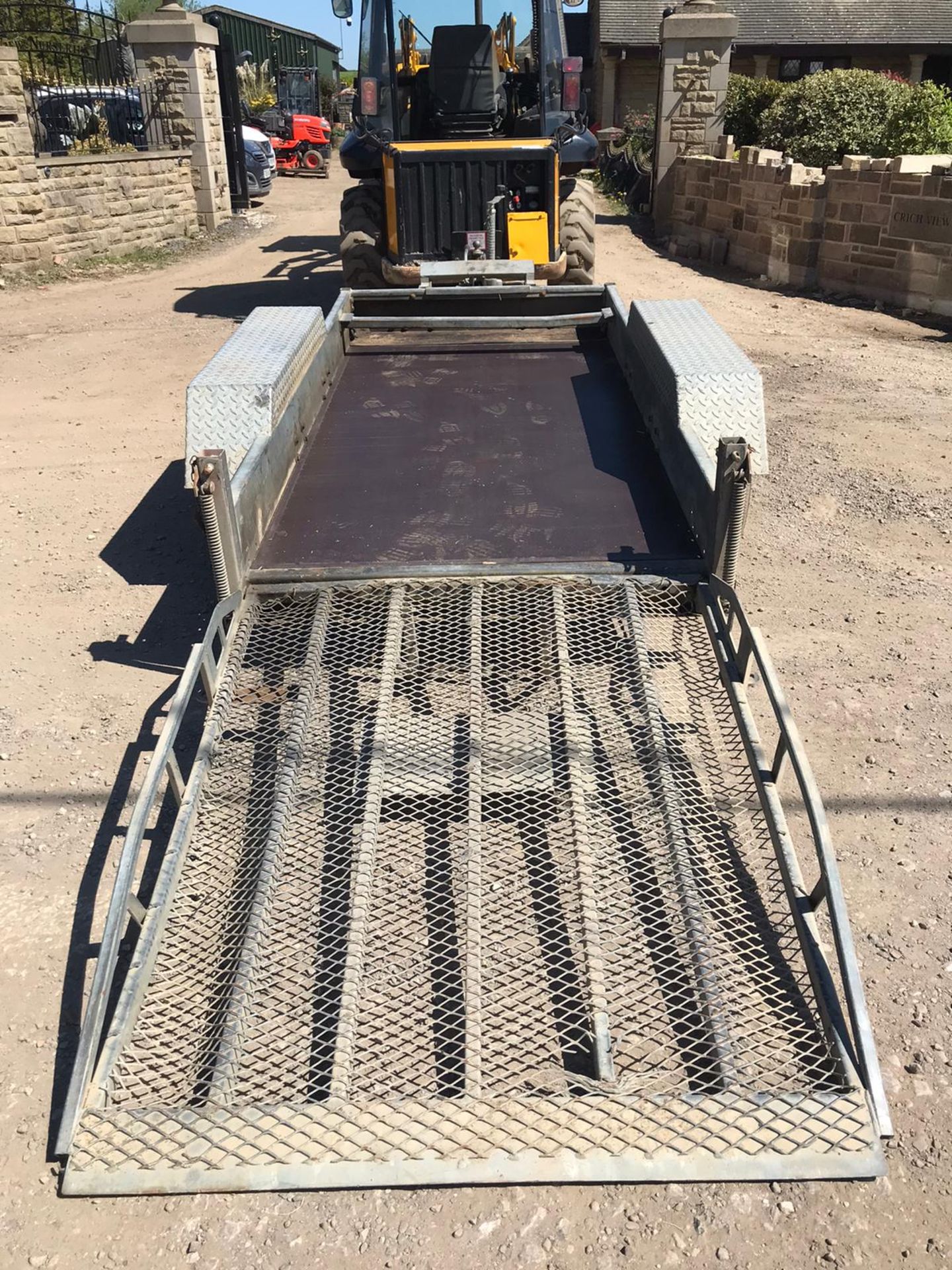 INDESPENSION TWIN AXLE TOWABLE PLANT TRAILER 2700 KG 9FT X 4FT plus vat - Image 2 of 3