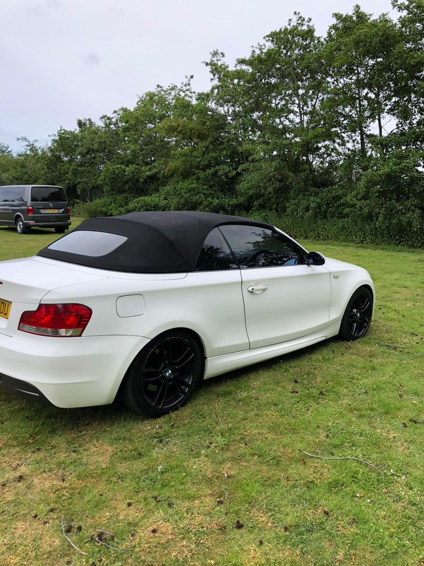 2009/09 REG BMW 118D M SPORT 2.0 DIESEL WHITE CONVERTIBLE, SHOWING 5 FORMER KEEPERS *NO VAT* - Image 8 of 15