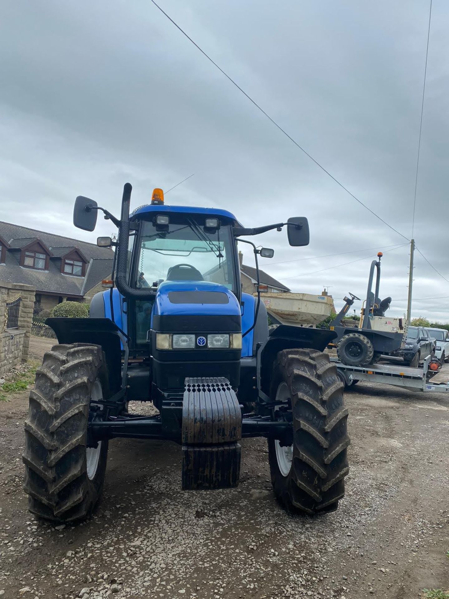 NEW HOLLAND TM120 TRACTOR, 4 WHEEL DRIVE, LOW HOURS ONLY 6128 GENUINE, MANUAL GEARBOX *PLUS VAT* - Image 3 of 10
