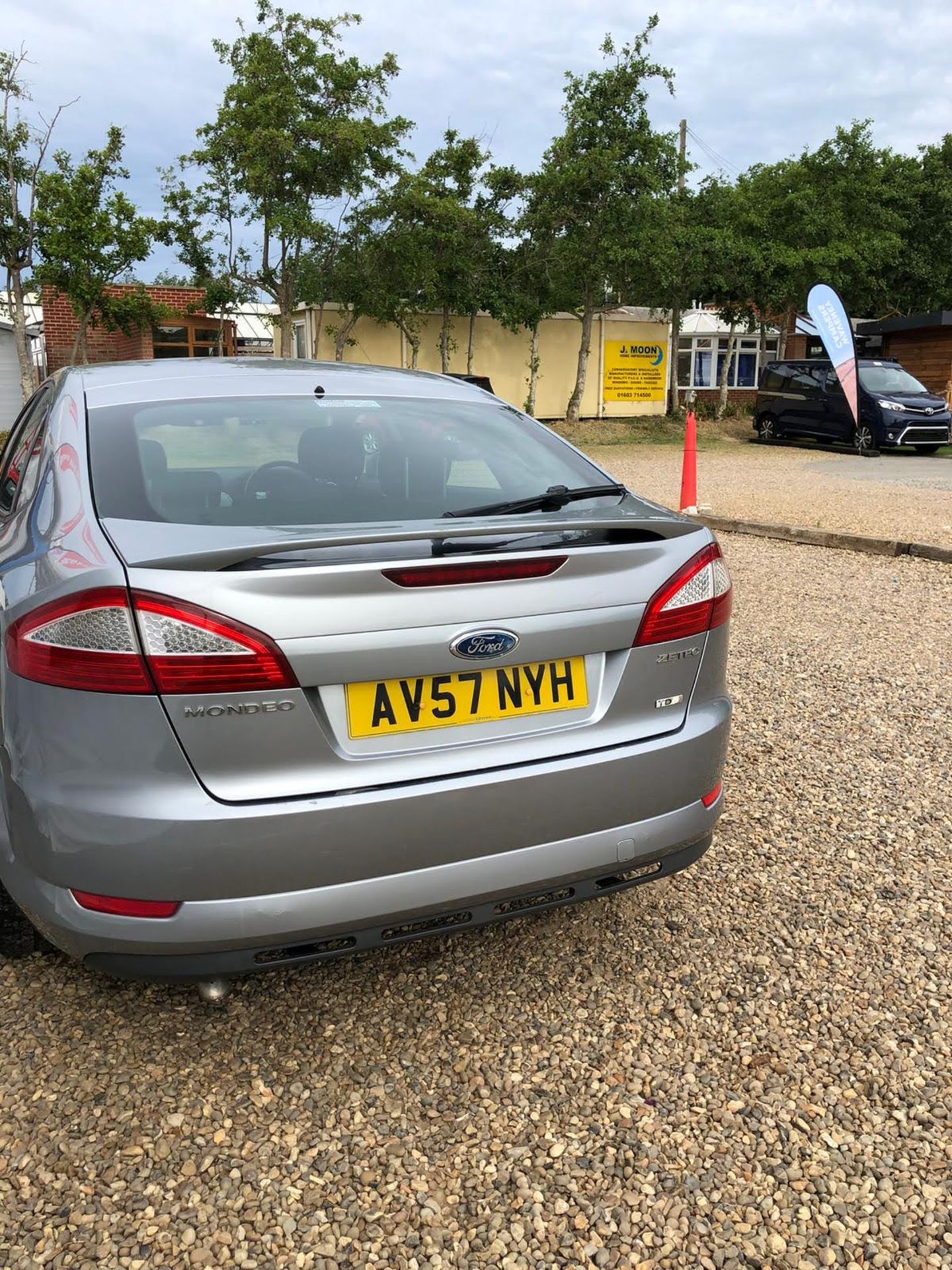 2007/57 REG FORD MONDEO ZETEC TDCI 140 2.0 DIESEL 5 DR HATCHBACK, SHOWING 4 FORMER KEEPERS *NO VAT* - Image 3 of 13