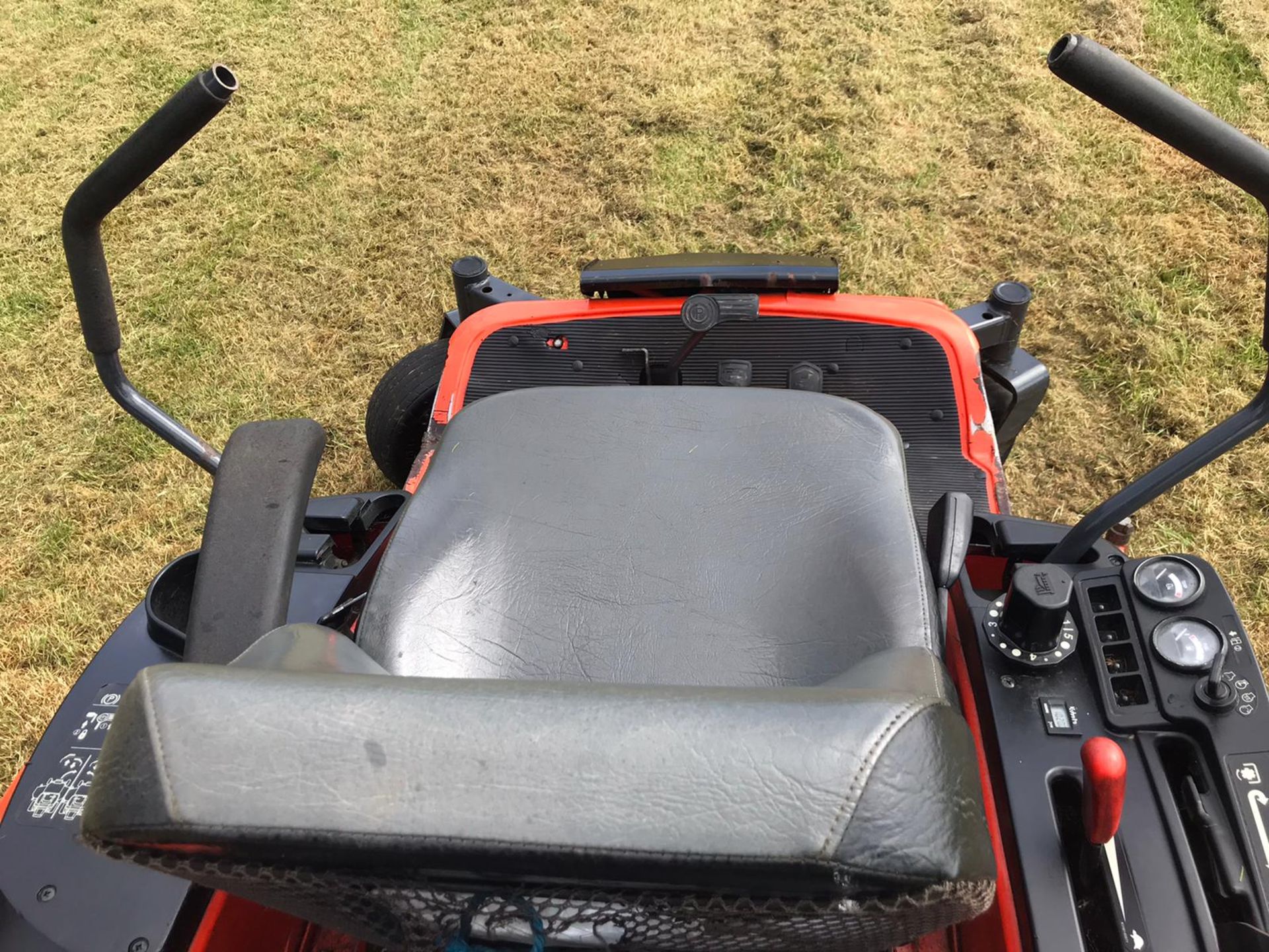 2013 KUBOTA ZD326 ZERO TURN RIDE ON LAWN MOWER, RUNS, DRIVES AND CUTS, 1020 HOURS *PLUS VAT* - Image 6 of 6