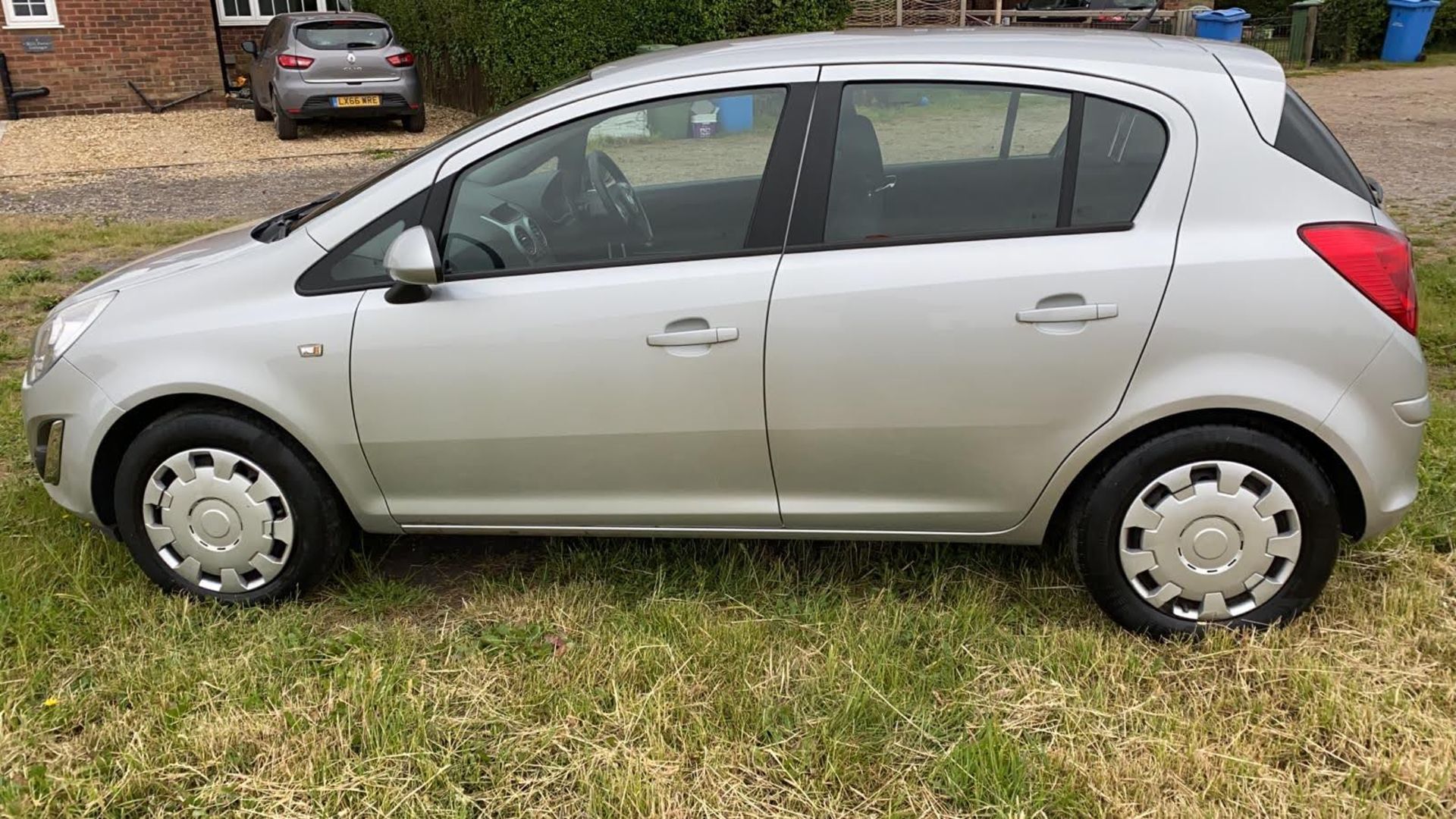 VERY LOW MILES 2013/63 REG VAUXHALL CORSA EXCLUSIVE AC ECOFLEX S 1.2 PETROL, SHOWING 1 FORMER KEEPER - Image 3 of 7