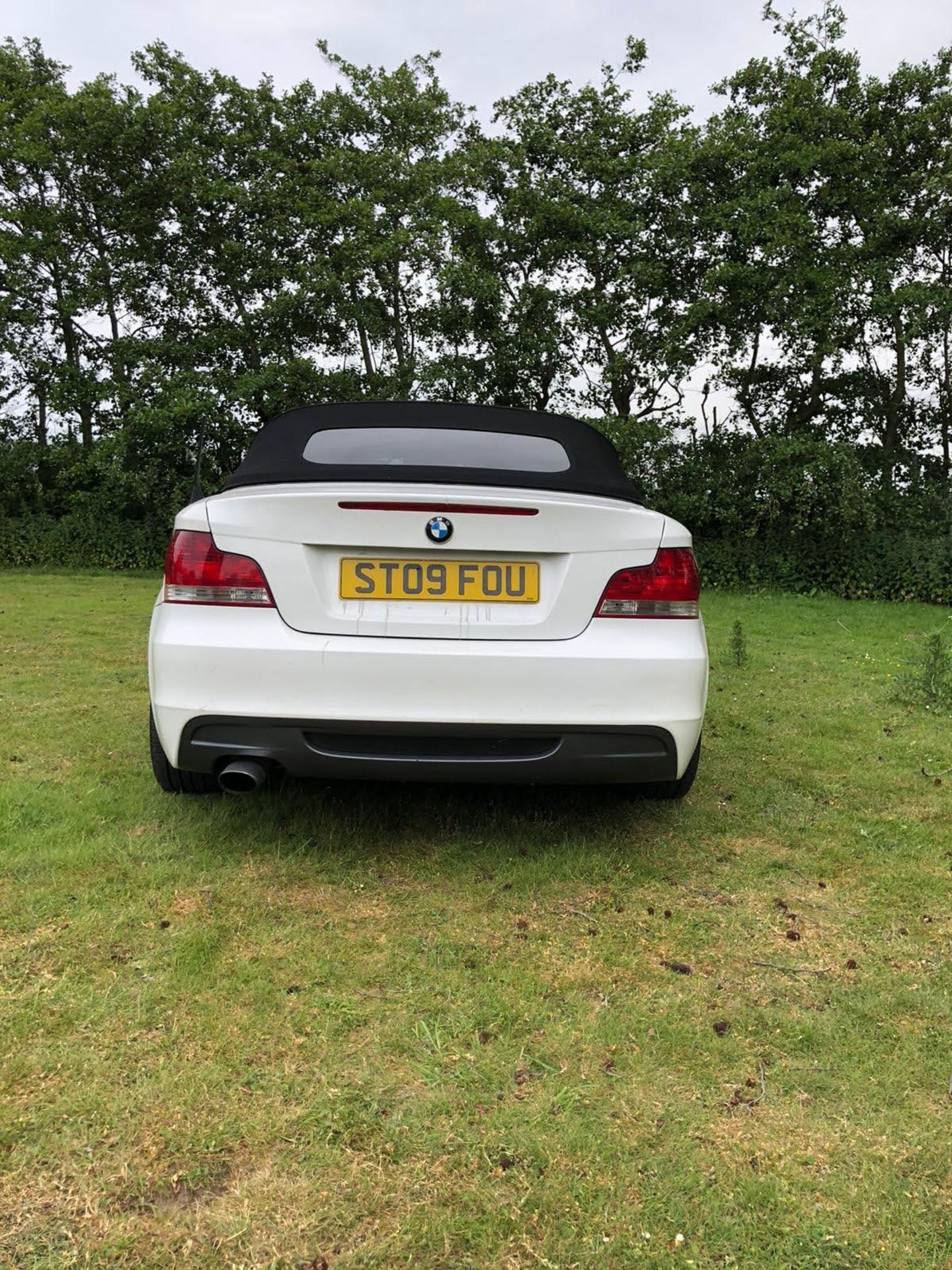 2009/09 REG BMW 118D M SPORT 2.0 DIESEL WHITE CONVERTIBLE, SHOWING 5 FORMER KEEPERS *NO VAT* - Image 7 of 15