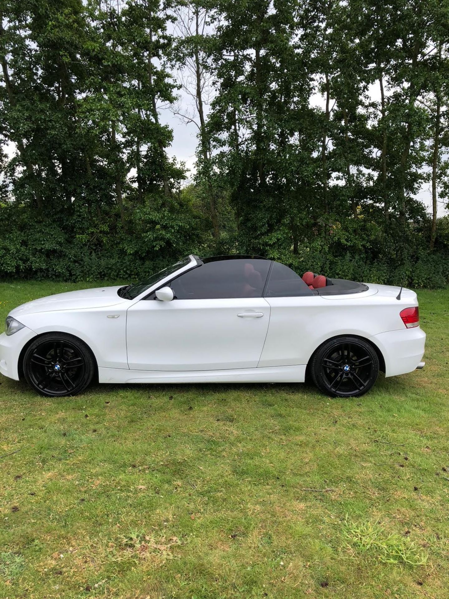 2009/09 REG BMW 118D M SPORT 2.0 DIESEL WHITE CONVERTIBLE, SHOWING 5 FORMER KEEPERS *NO VAT* - Image 6 of 15