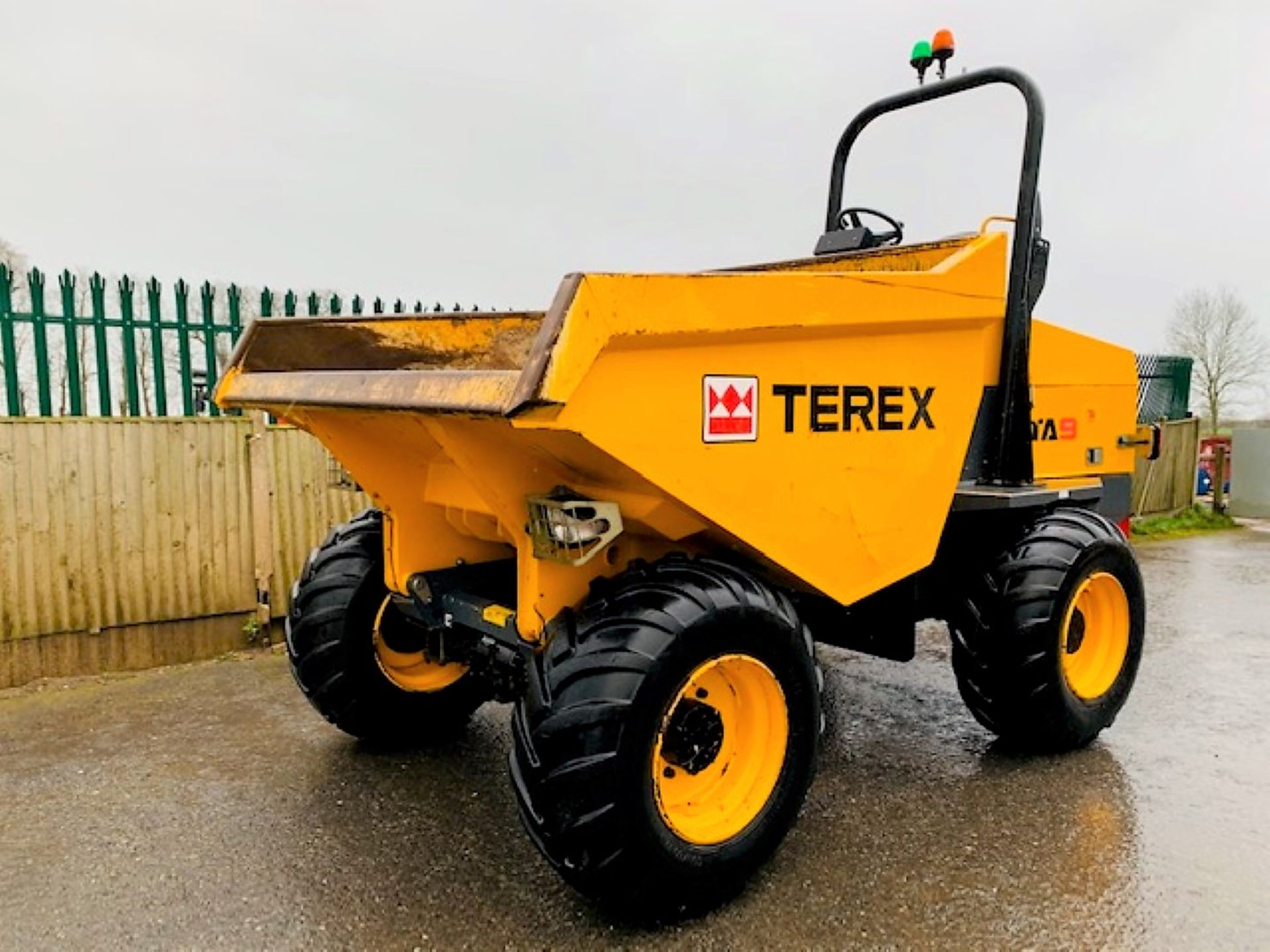 TEREX TA9 9 TONNE DUMPER, YEAR 2017, 616 HOURS, GOOD TYRES, ROAD LIGHTS *PLUS VAT* - Image 2 of 16