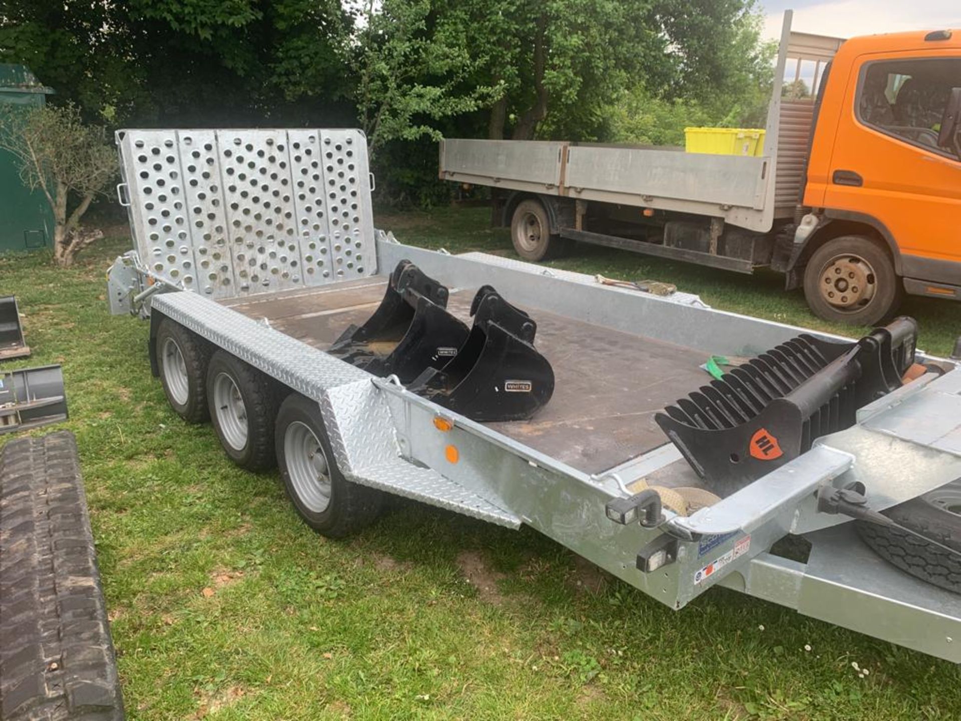 RARE 2020 IFOR WILLIAMS TRI-AXLE TRAILER, GH146BT-3 VERY LITTLE USE 3 WEEKS OLD AS NEW CONDITION