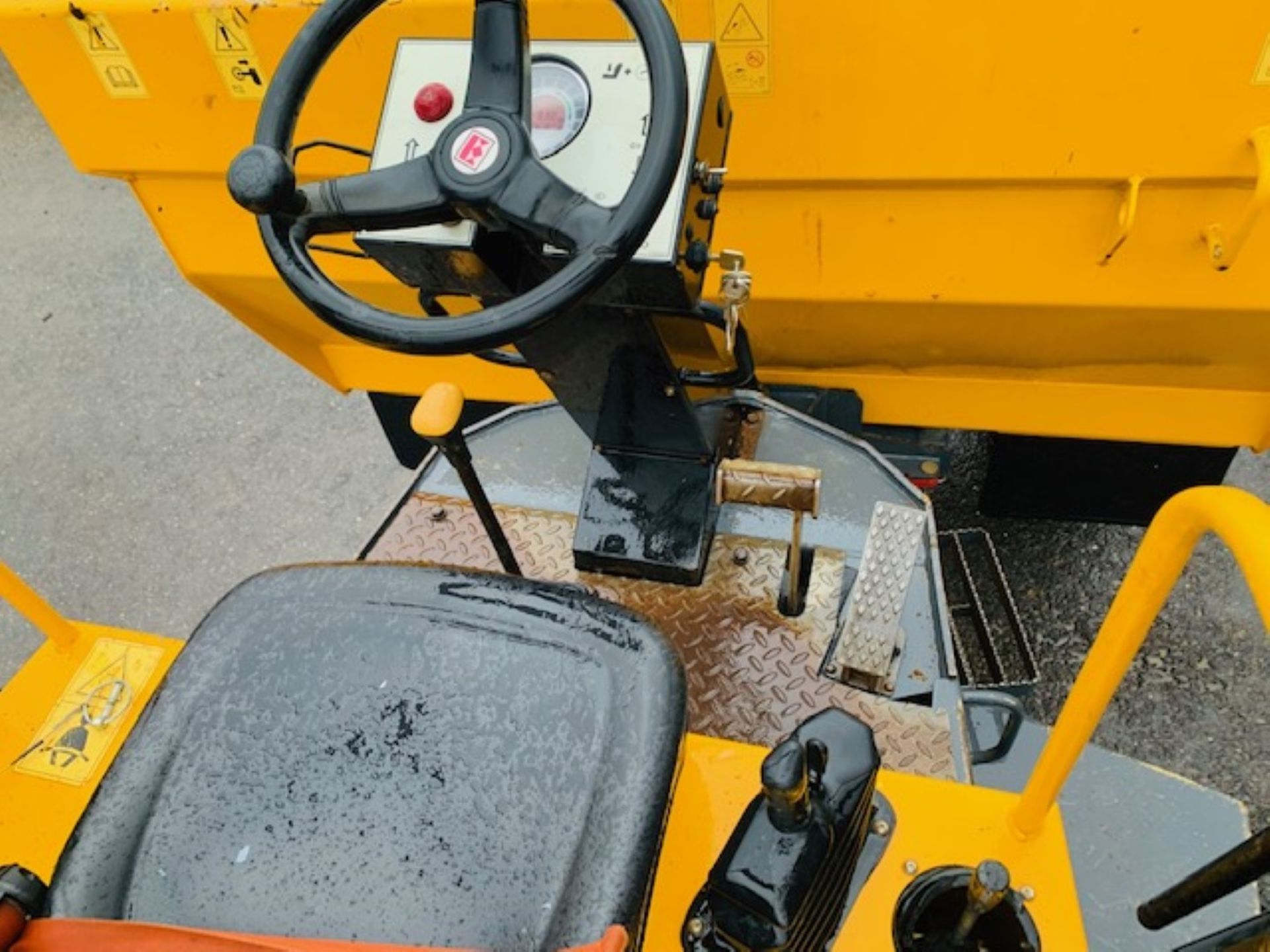 TEREX TA9 9 TONNE DUMPER, YEAR 2017, 616 HOURS, GOOD TYRES, ROAD LIGHTS *PLUS VAT* - Image 13 of 16