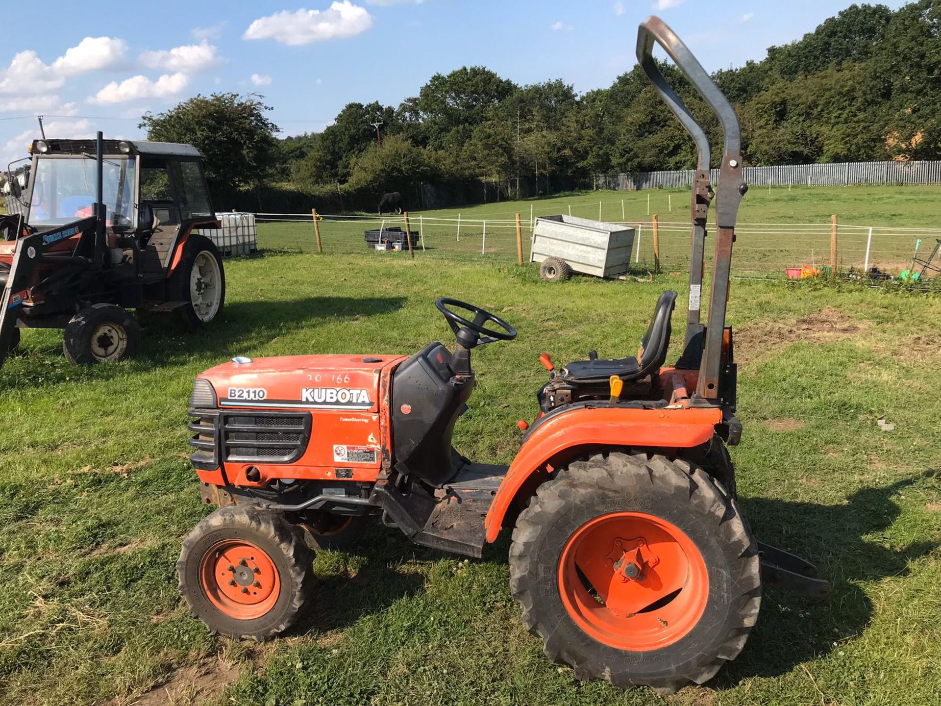 KUBOTA B2110 COMPACT TRACTOR, RUNS AND DRIVES, DOES WHAT IT SHOULD *PLUS VAT* - Image 3 of 4