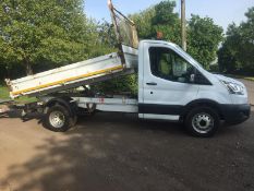 2015/15 REG FORD TRANSIT 350 TIPPER WHITE 2.2 DIESEL, SHOWING 0 FORMER KEEPERS *PLUS VAT*