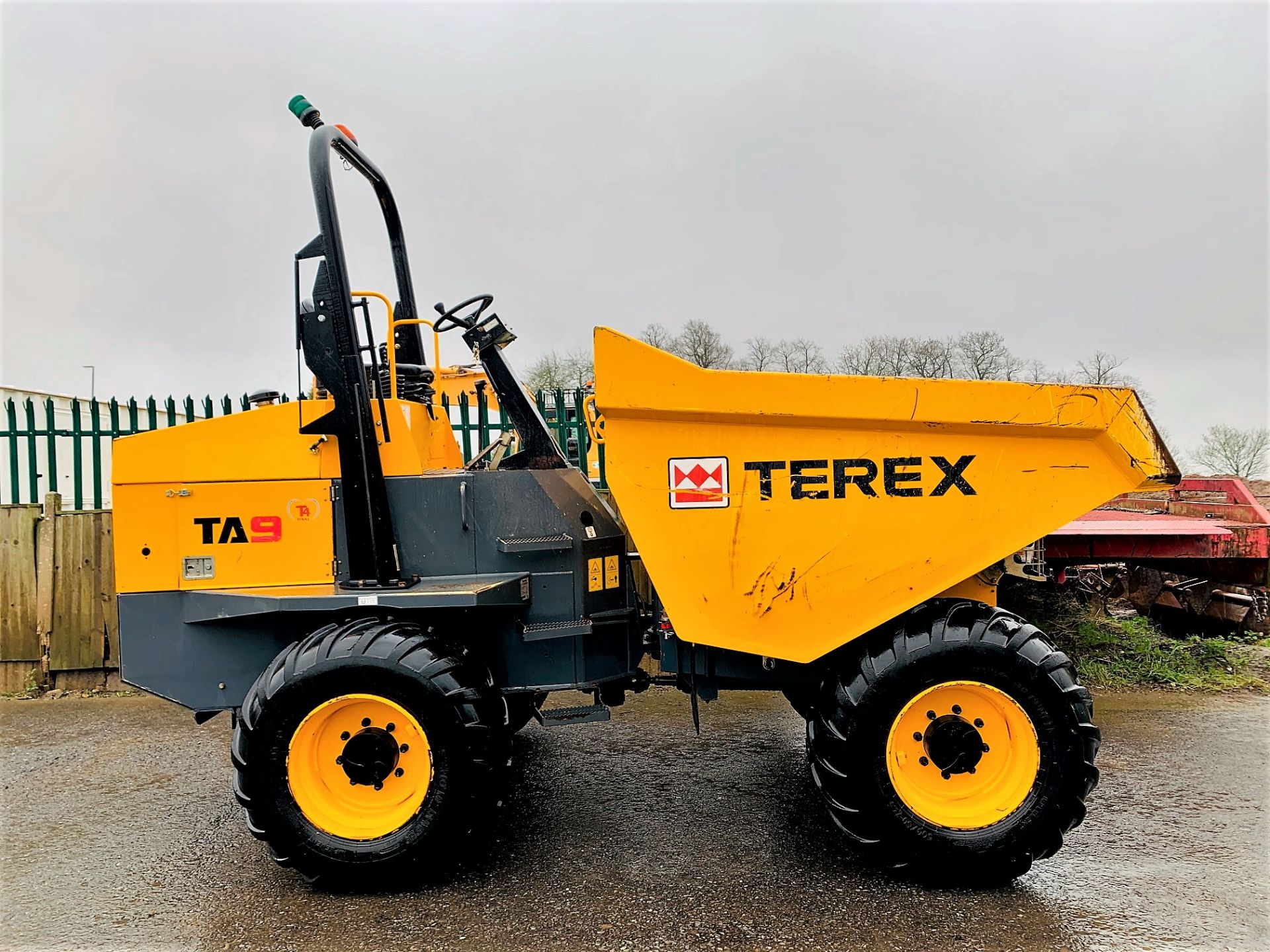 TEREX TA9 9 TONNE DUMPER, YEAR 2017, 824 HOURS, GOOD TYRES, ROAD LIGHTS, ORANGE & GREEN BEACONS - Image 6 of 13