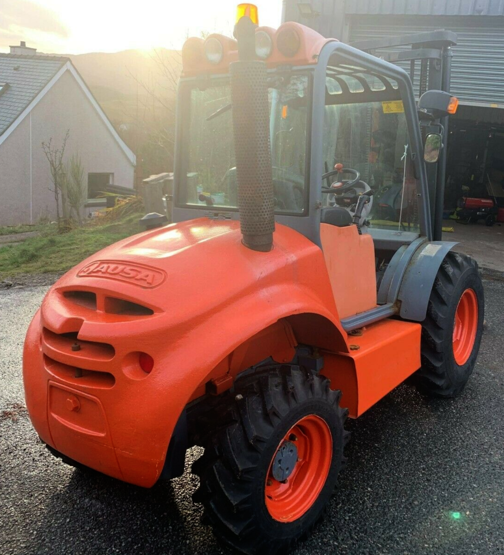 Ausa CH250 4X4 FORK LIFT TRUCK - GOOD WORKING CONDITION, SERVICED, WITH LOLER CERTIFICATE - Image 4 of 6