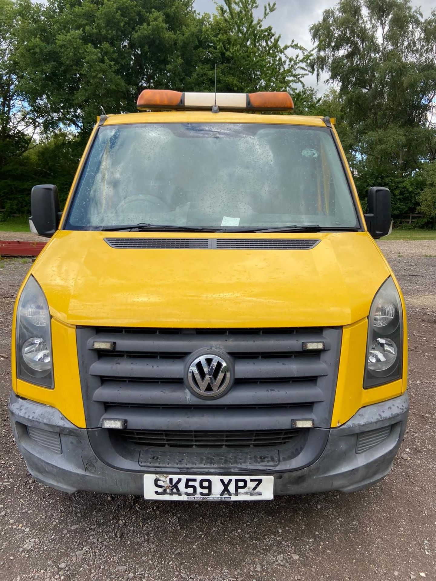 2009/59 REG VOLKSWAGEN CRAFTER 35 BLUE TDI 109 MANUAL TIPPER, SHOWING 0 FORMER KEEPERS *NO VAT* - Image 2 of 10