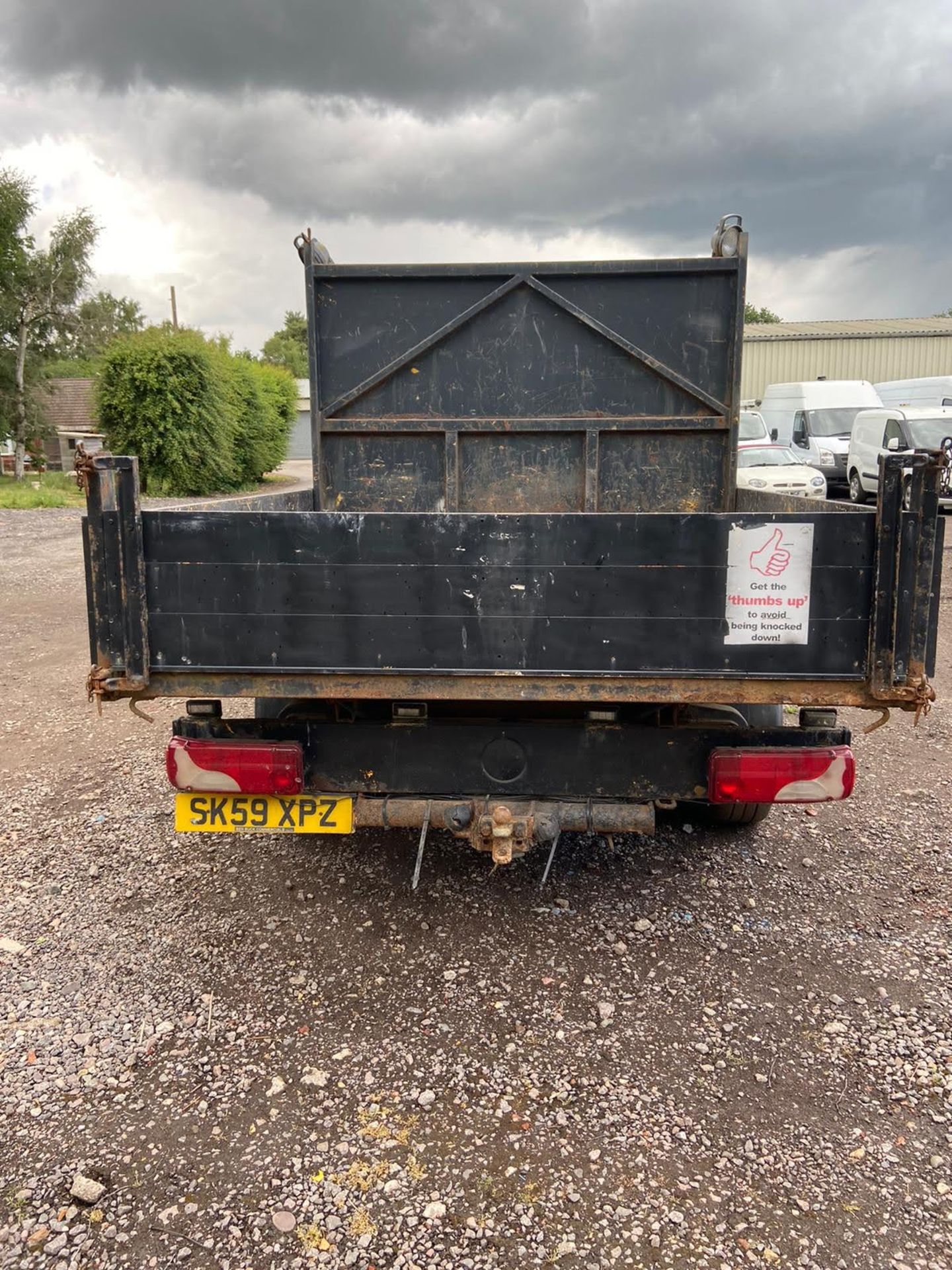 2009/59 REG VOLKSWAGEN CRAFTER 35 BLUE TDI 109 MANUAL TIPPER, SHOWING 0 FORMER KEEPERS *NO VAT* - Image 6 of 10