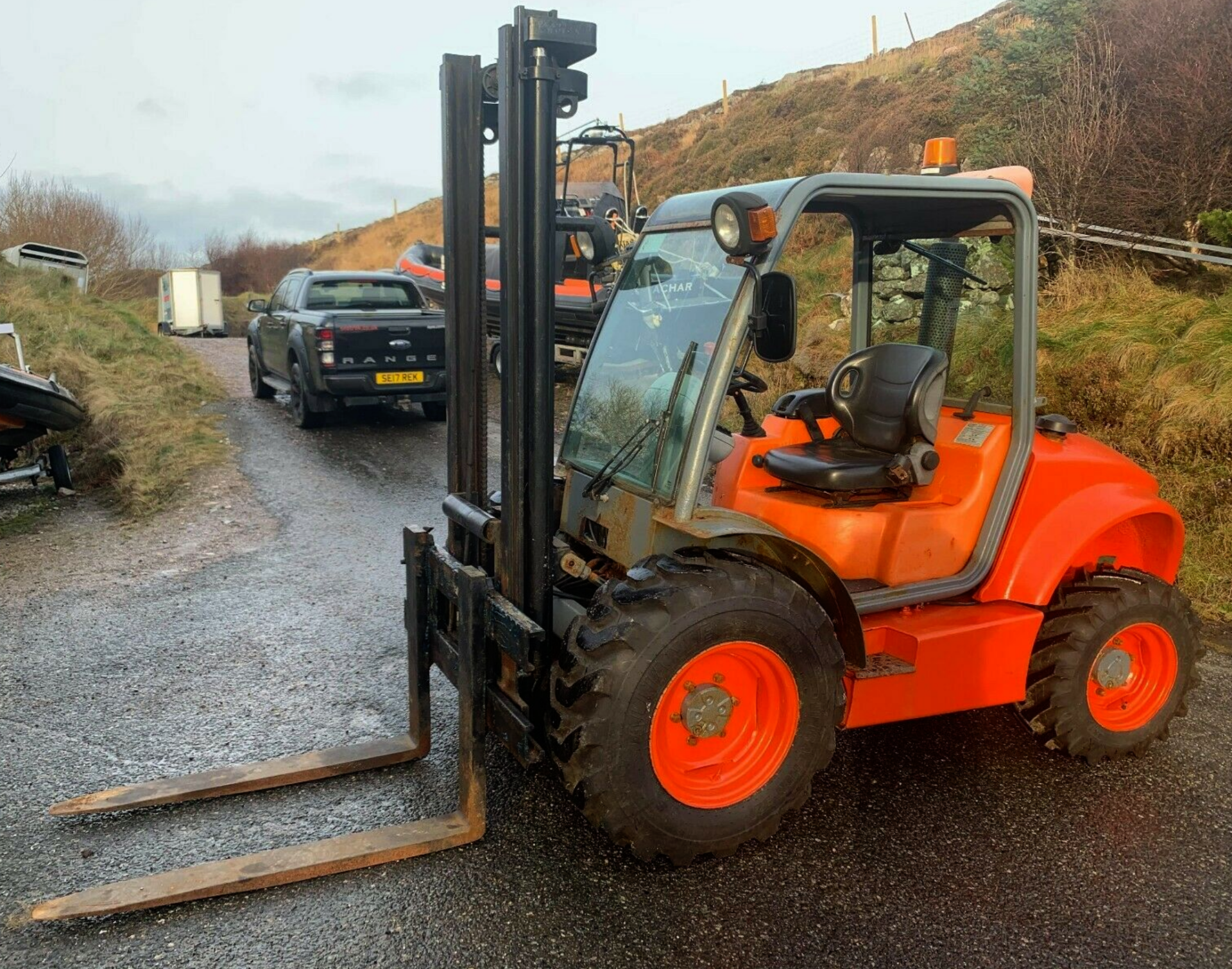 Ausa CH250 4X4 FORK LIFT TRUCK - GOOD WORKING CONDITION, SERVICED, WITH LOLER CERTIFICATE