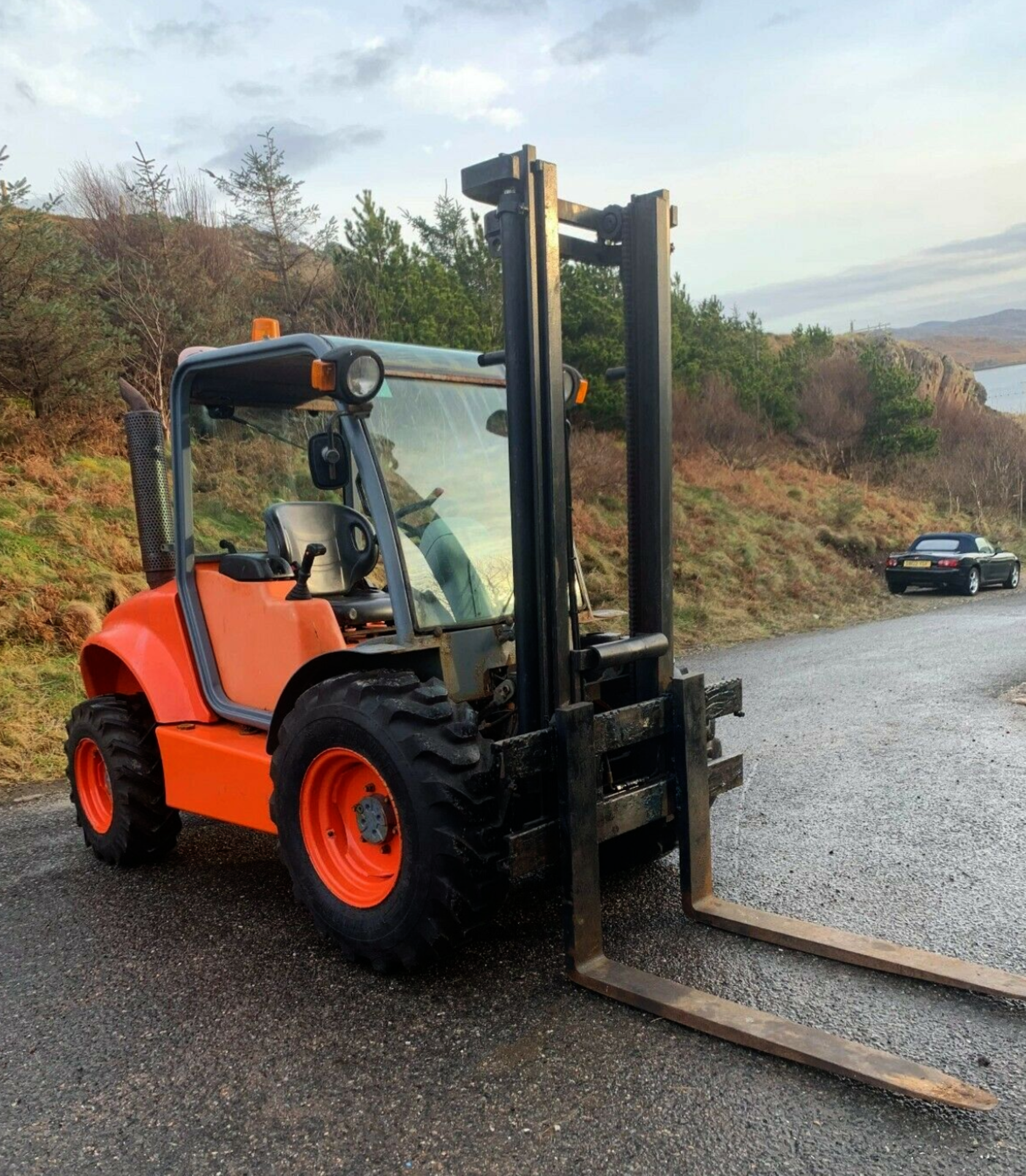 Ausa CH250 4X4 FORK LIFT TRUCK - GOOD WORKING CONDITION, SERVICED, WITH LOLER CERTIFICATE - Image 6 of 6