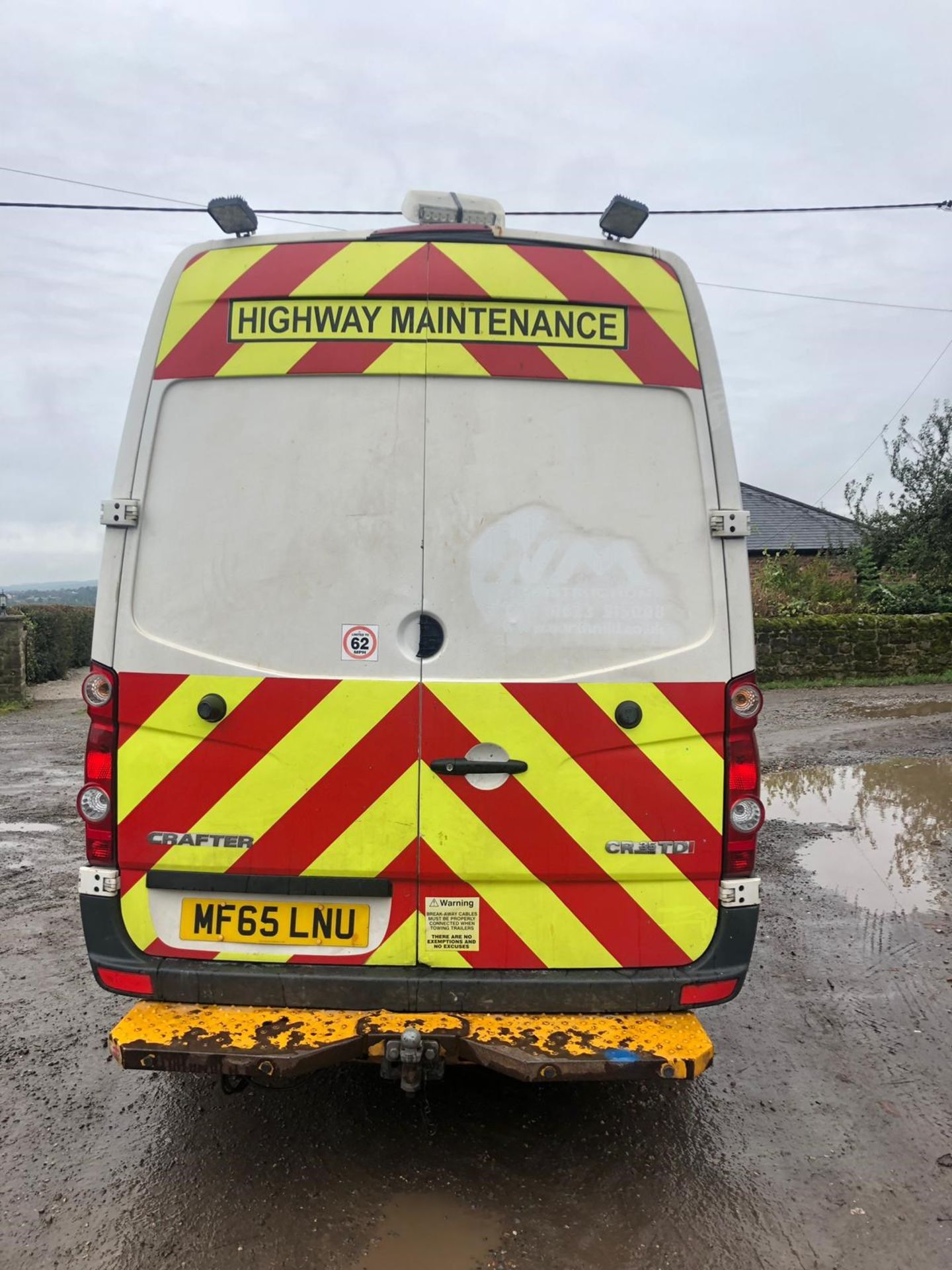 2015/65 REG VOLKSWAGEN CRAFTER CR35 TDI 2.0 DIESEL PANEL VAN, SHOWING 1 FORMER KEEPER *PLUS VAT* - Image 4 of 12