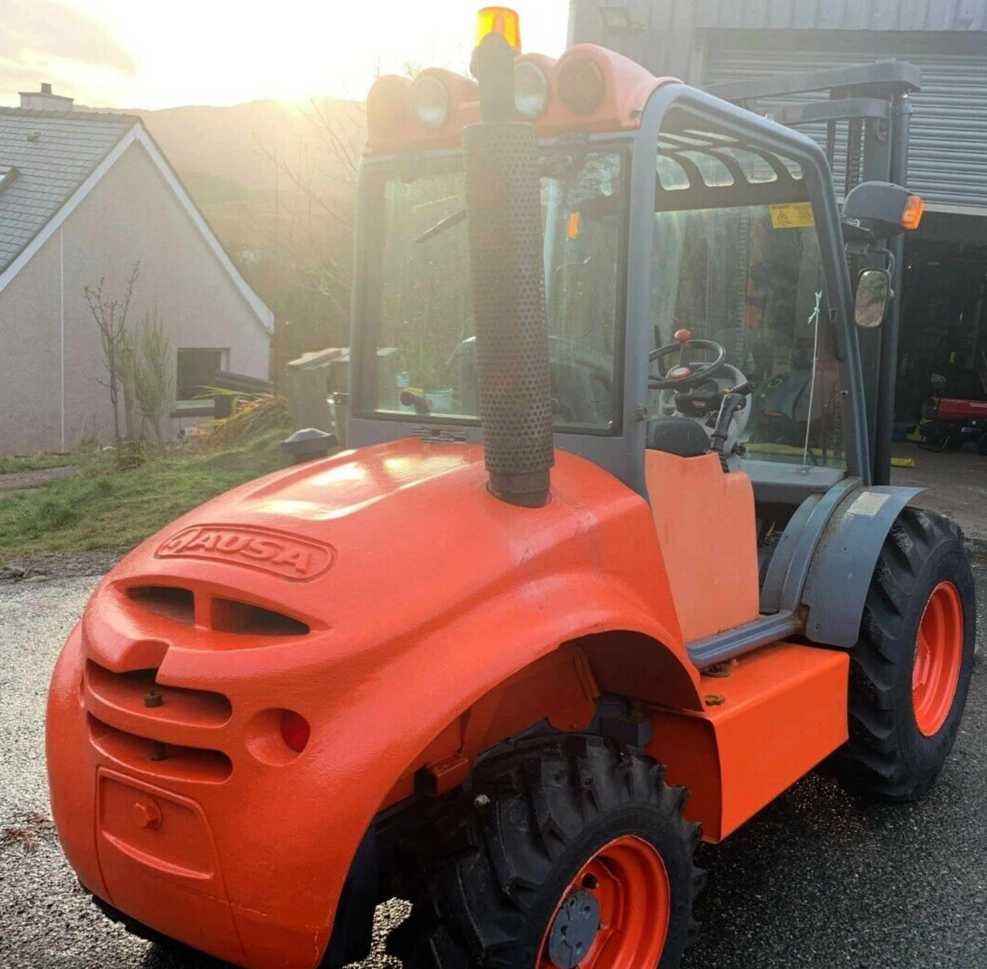 Ausa CH250 4X4 FORK LIFT TRUCK - GOOD WORKING CONDITION, SERVICED, WITH LOLER CERTIFICATE - Image 3 of 6