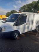 2013/13 REG FORD TRANSIT 100 T300 FWD 2.2 DIESEL WHITE PANEL VAN, SHOWING 0 FORMER KEEPER *PLUS VAT*